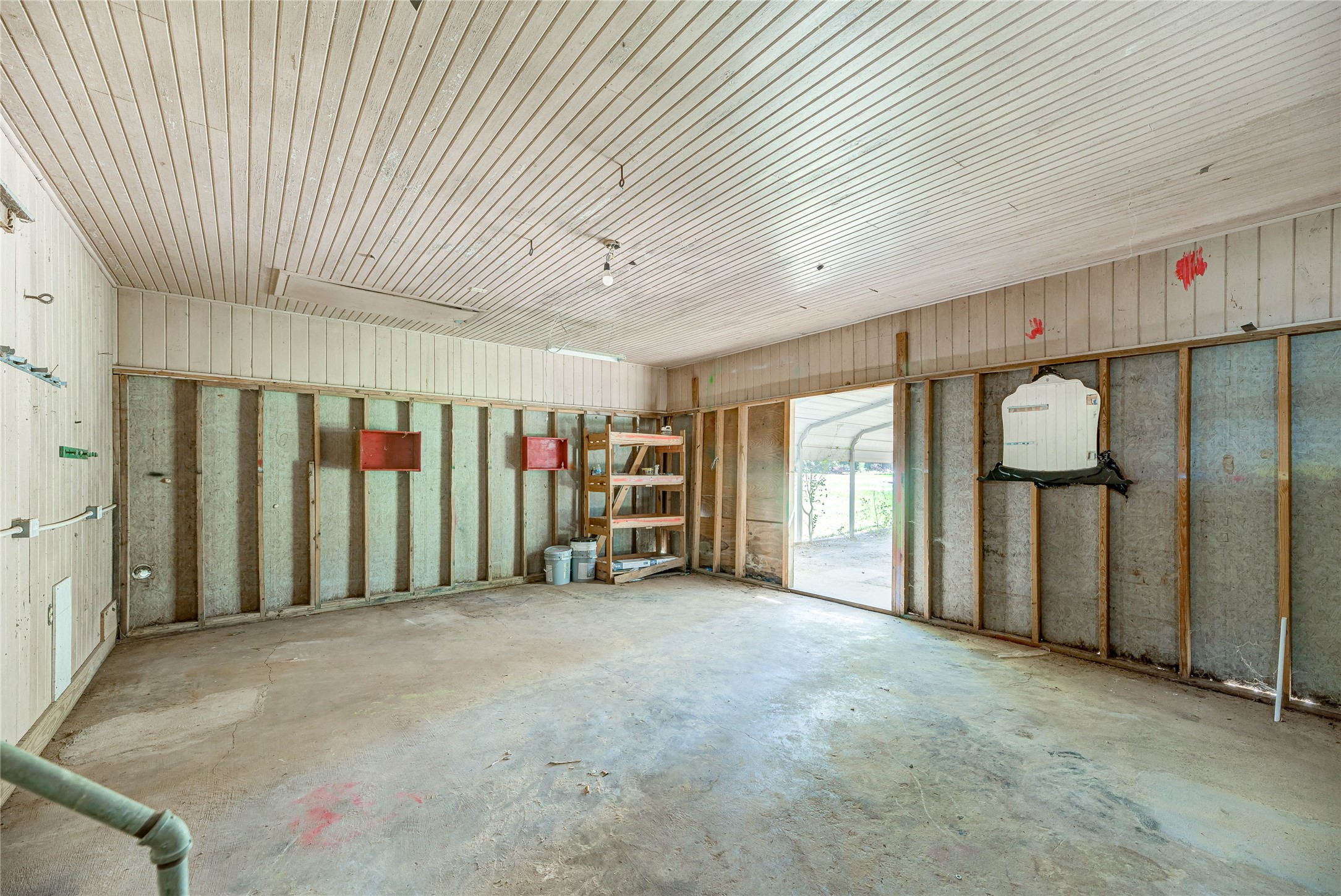 795 State Highway Loop 393 Property Photo 15