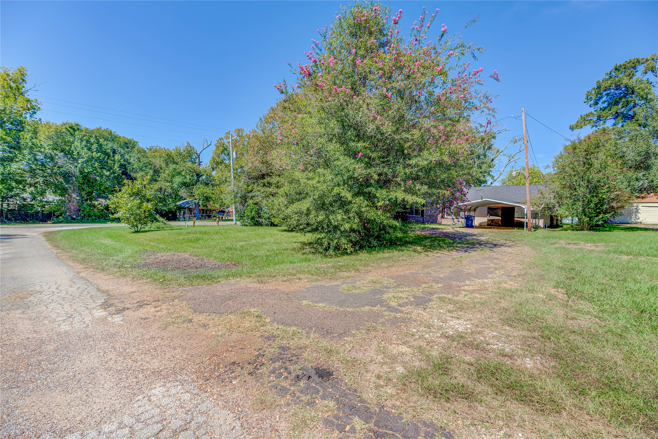 795 State Highway Loop 393 Property Photo 19