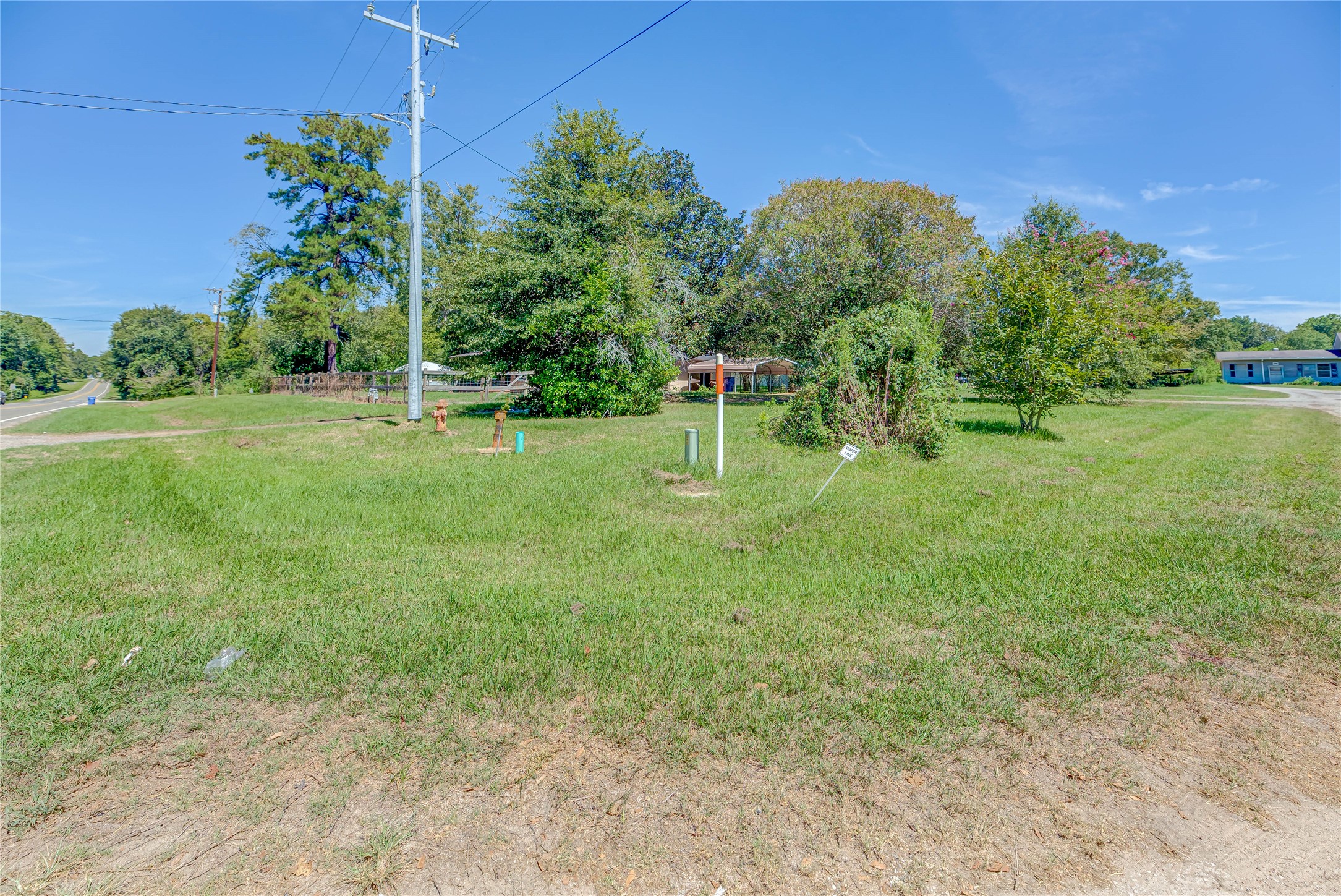 795 State Highway Loop 393 Property Photo 21