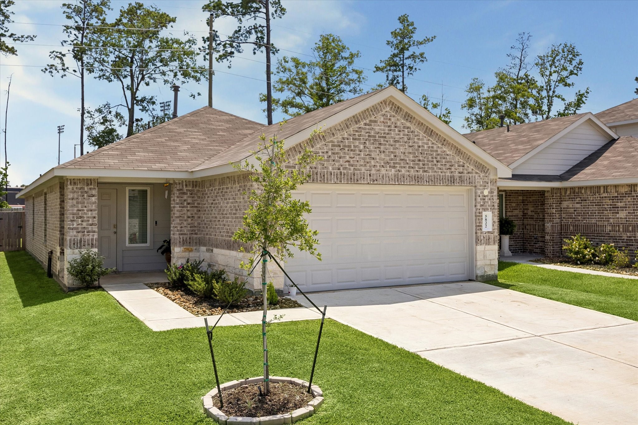 5822 Hampton Valley Drive Property Photo 1
