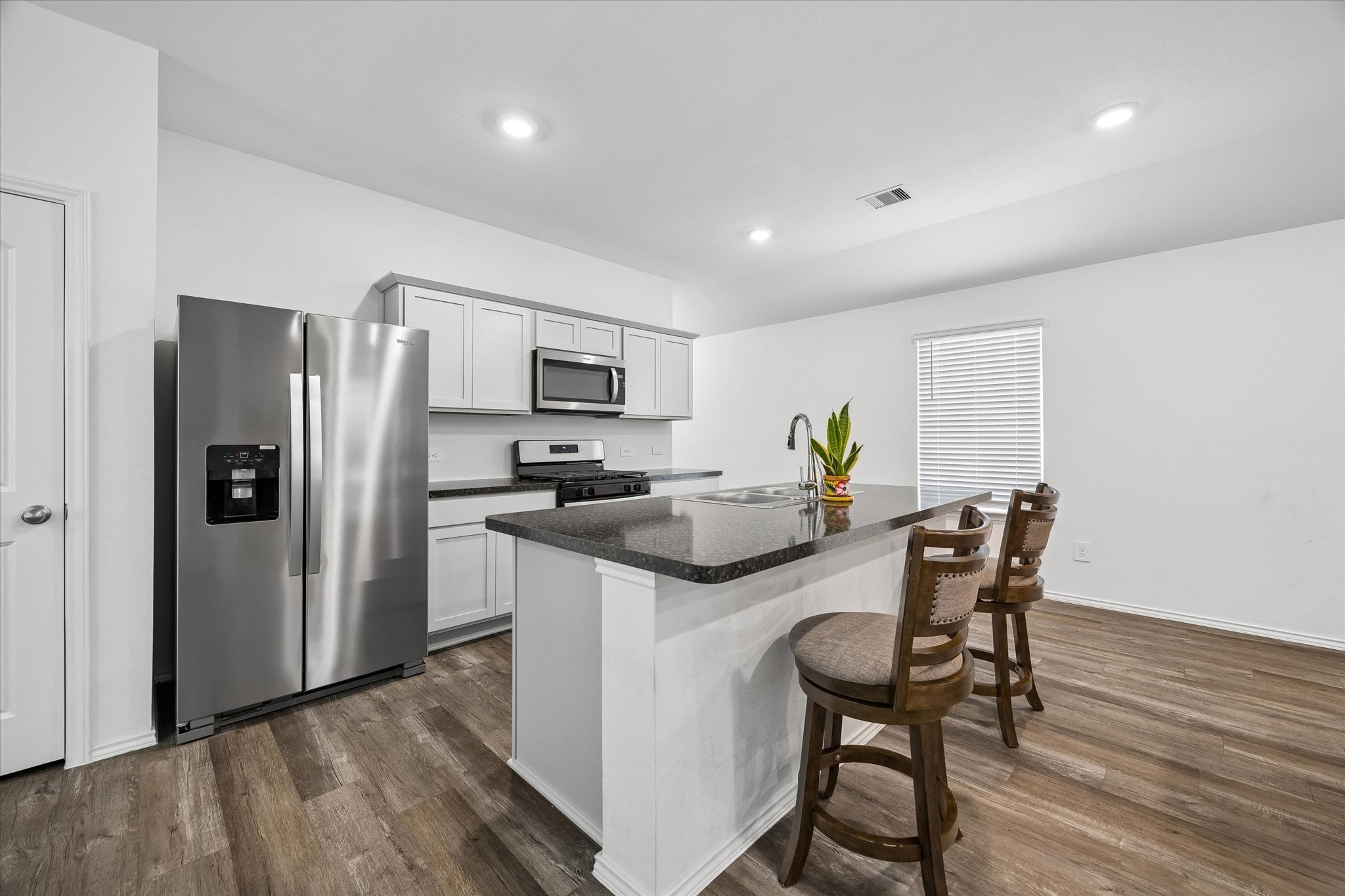 5822 Hampton Valley Drive Property Photo 8
