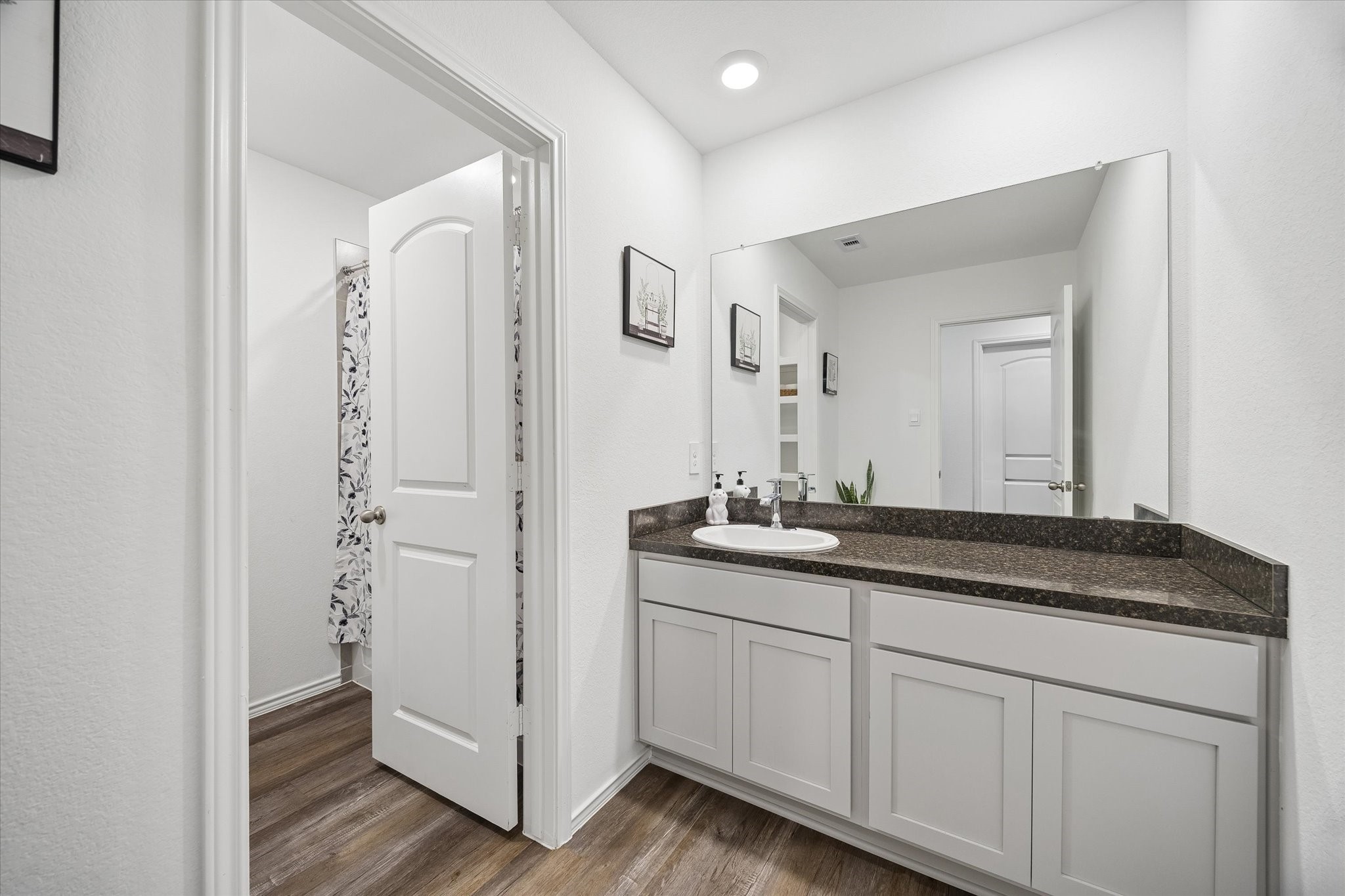 5822 Hampton Valley Drive Property Photo 21