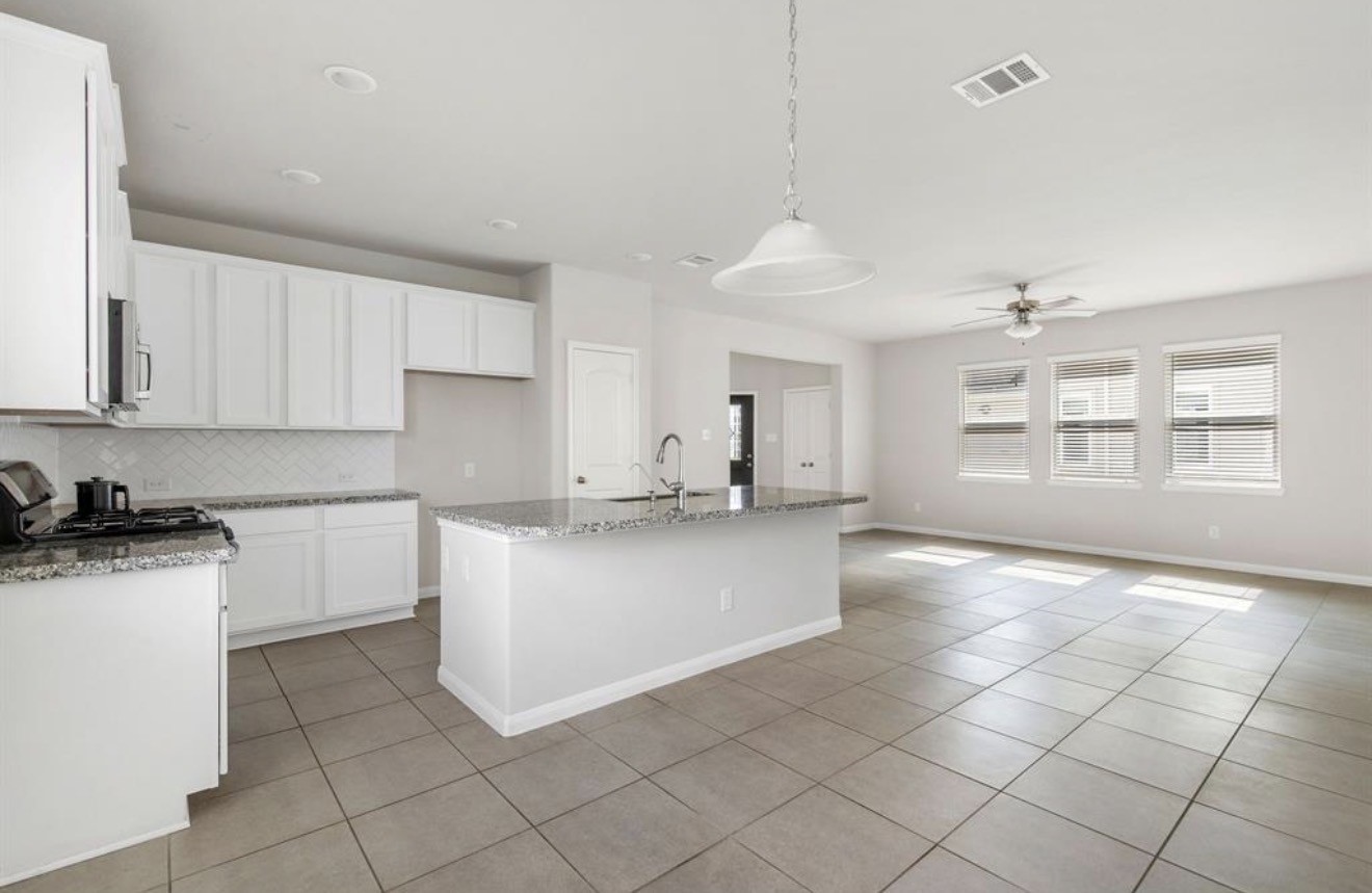 6222 Prince Place Drive Property Photo 8