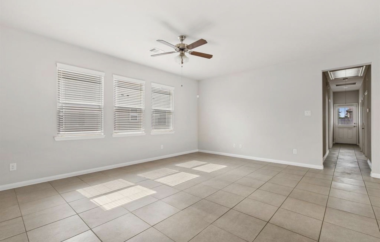 6222 Prince Place Drive Property Photo 10
