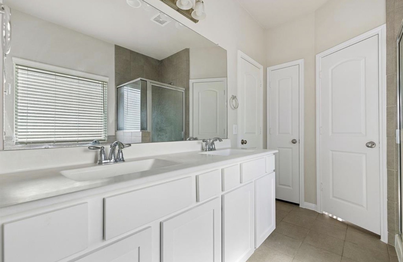 6222 Prince Place Drive Property Photo 13