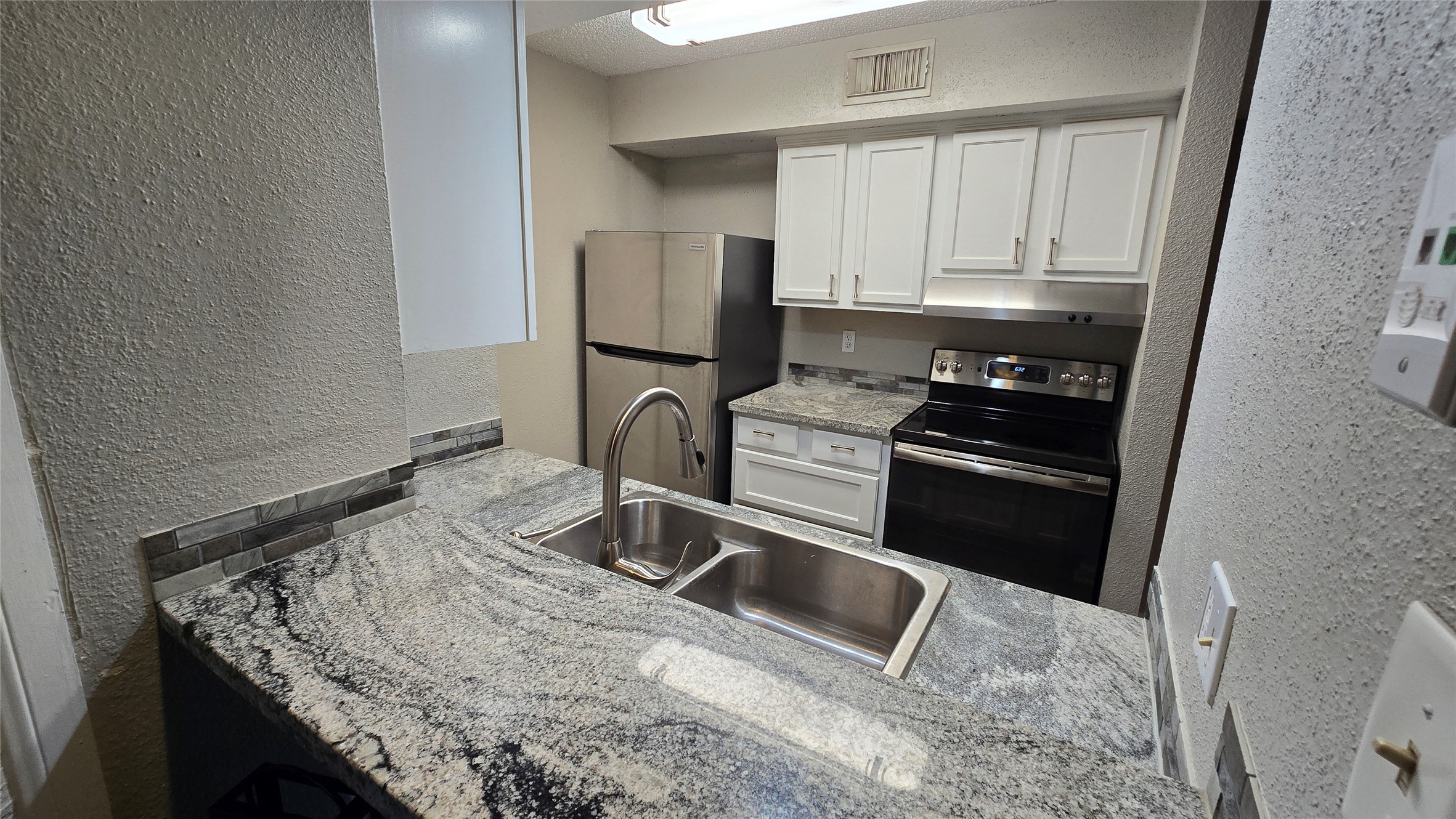 250 El Dorado Boulevard 253 Property Photo 6