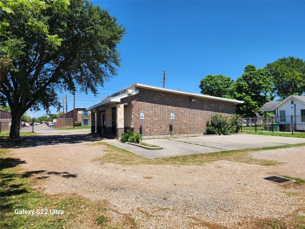 410 Rosamond Street A Property Photo 5