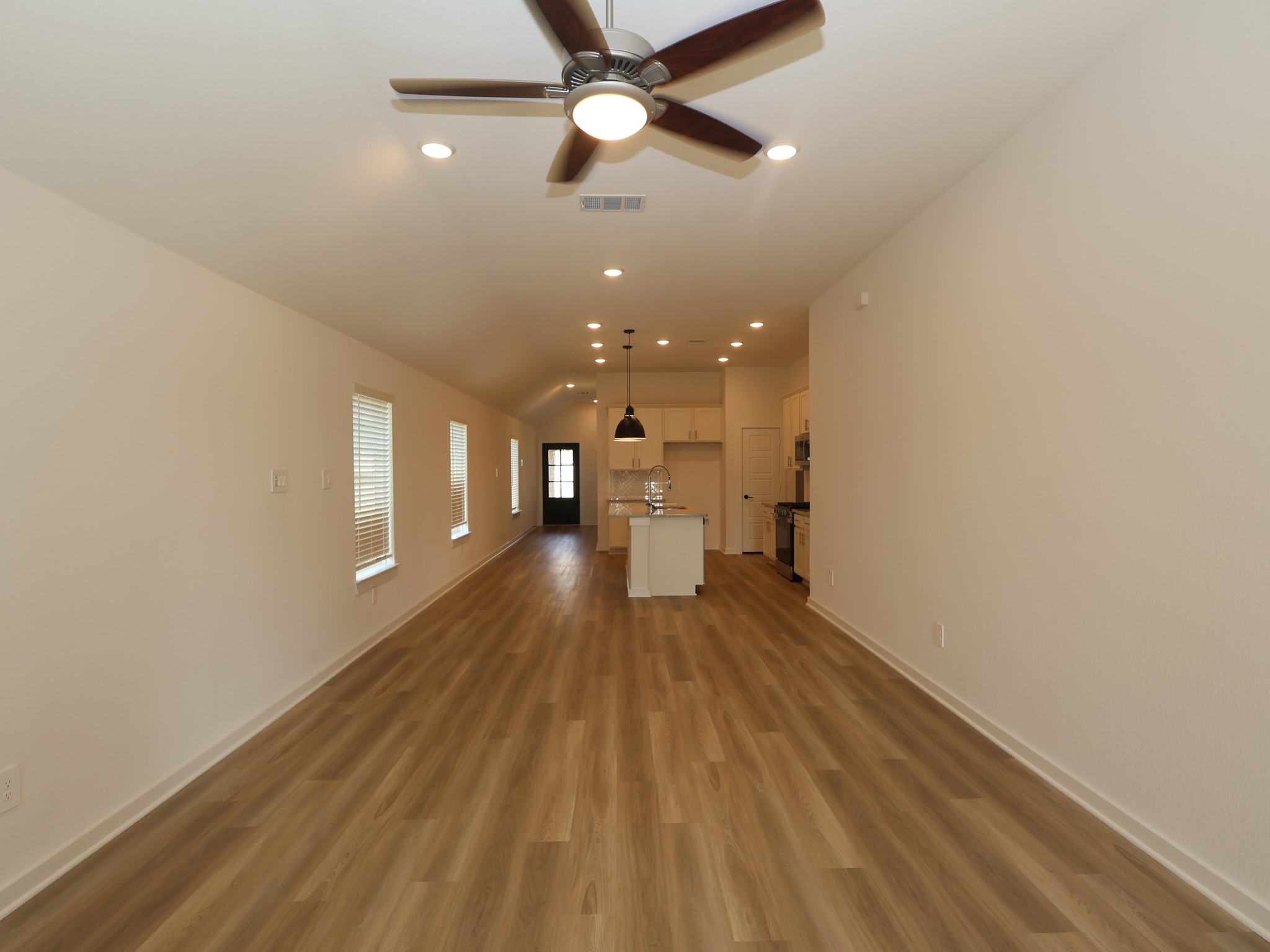10322 Navarro Path Property Photo 13