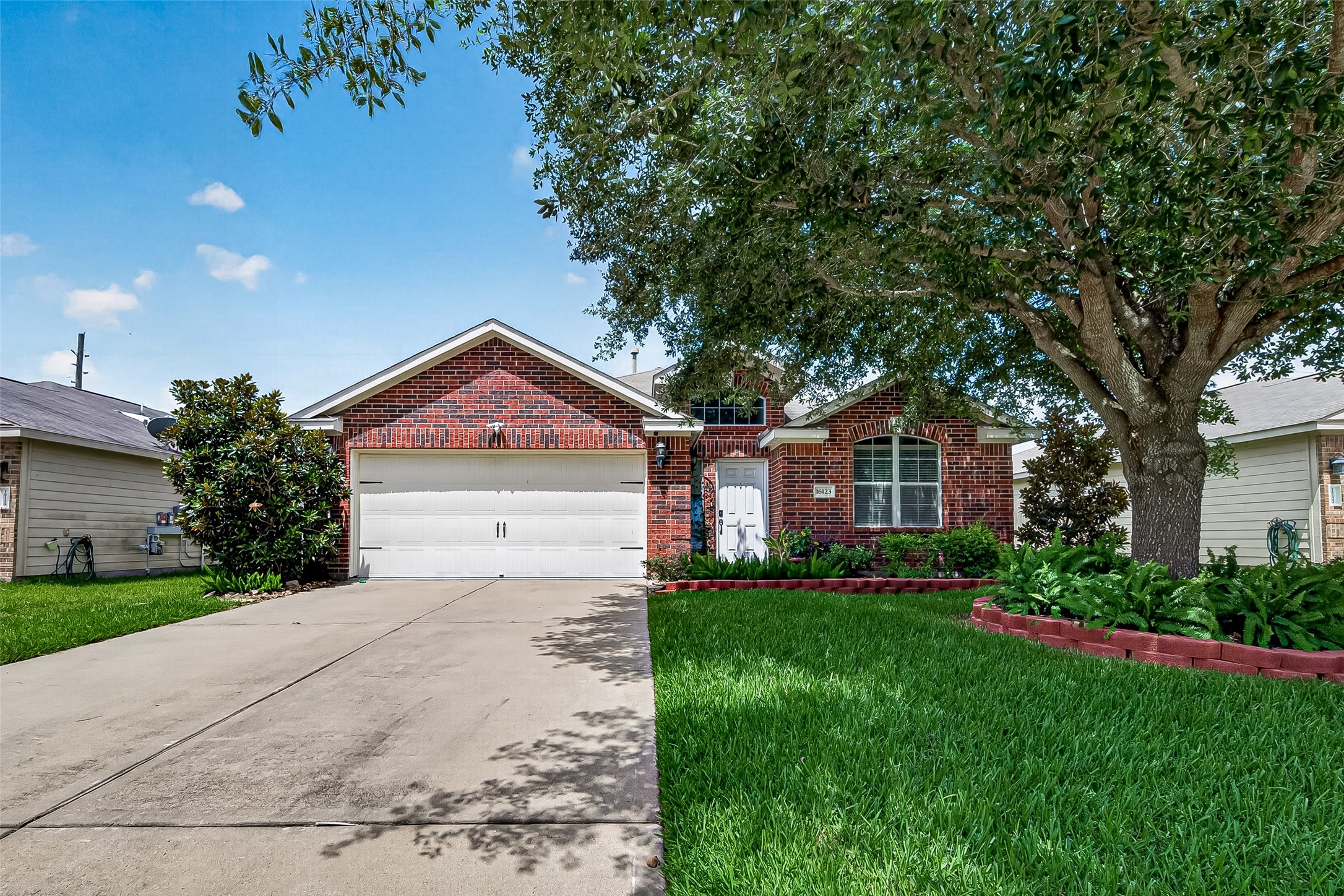 16123 Ducktail Lane Property Photo 1