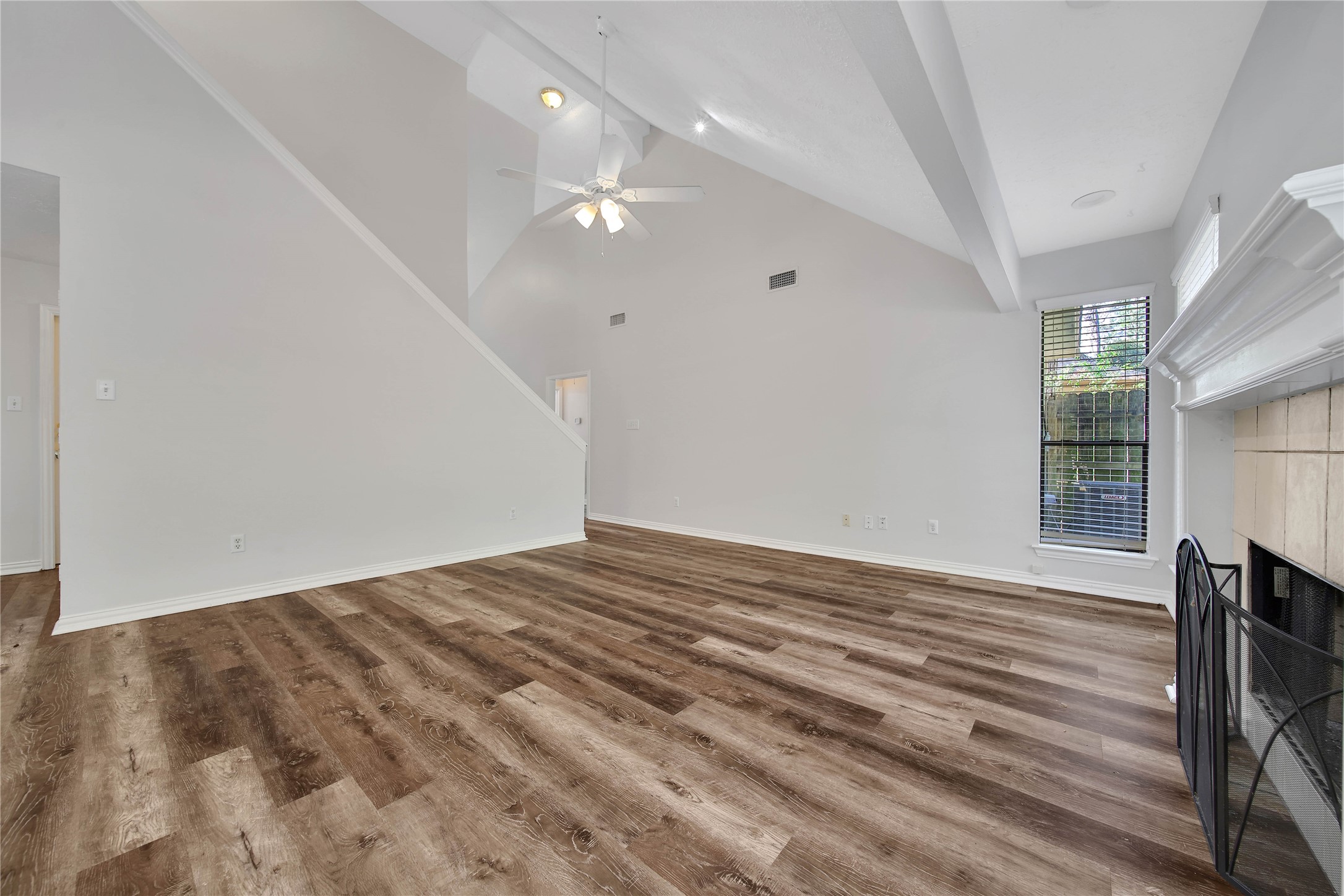 11334 Twain Drive Property Photo 10