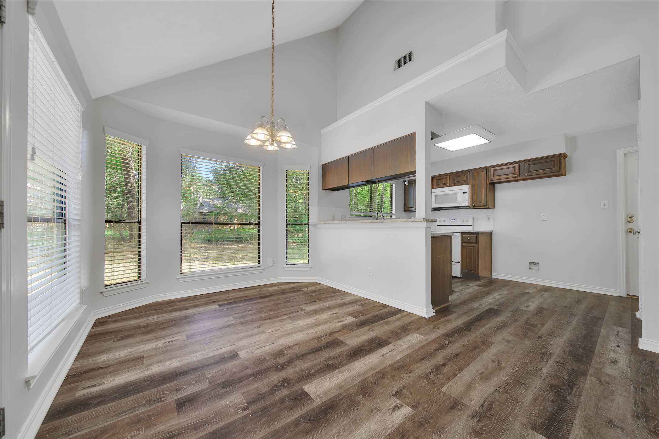 11334 Twain Drive Property Photo 13