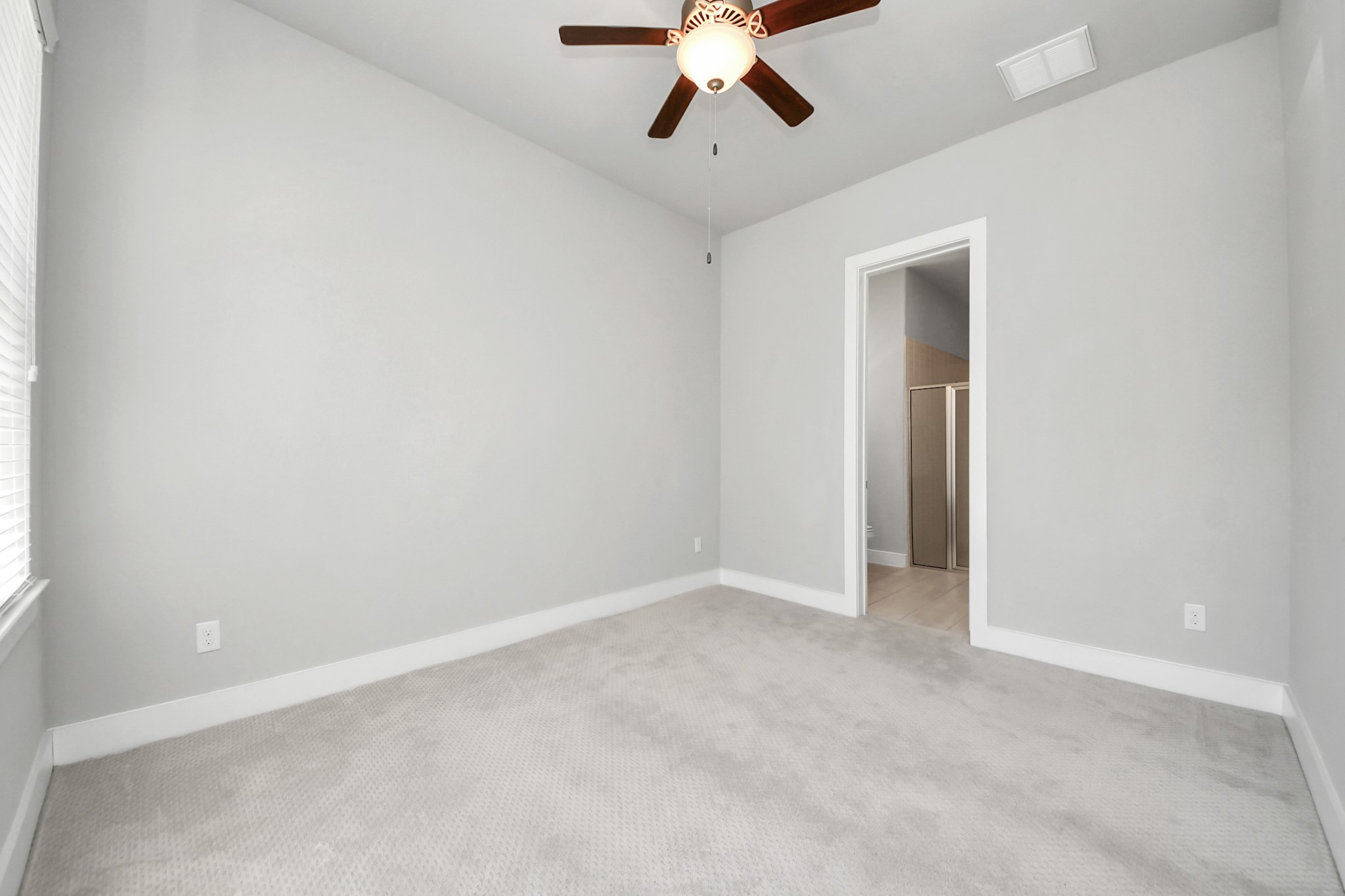 5720 Petty Street Property Photo 5
