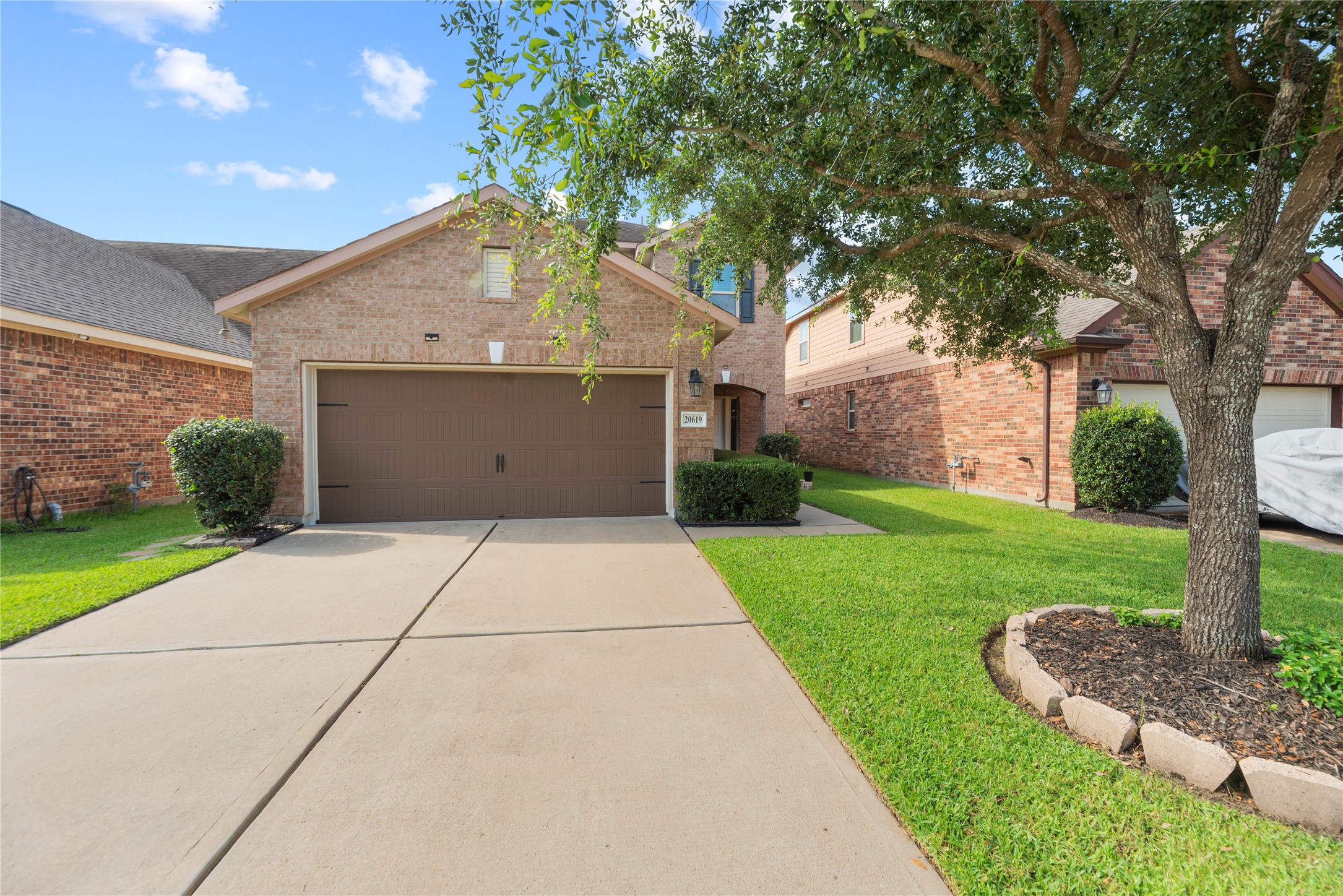 20619 Summer Retreat Lane Property Photo 2