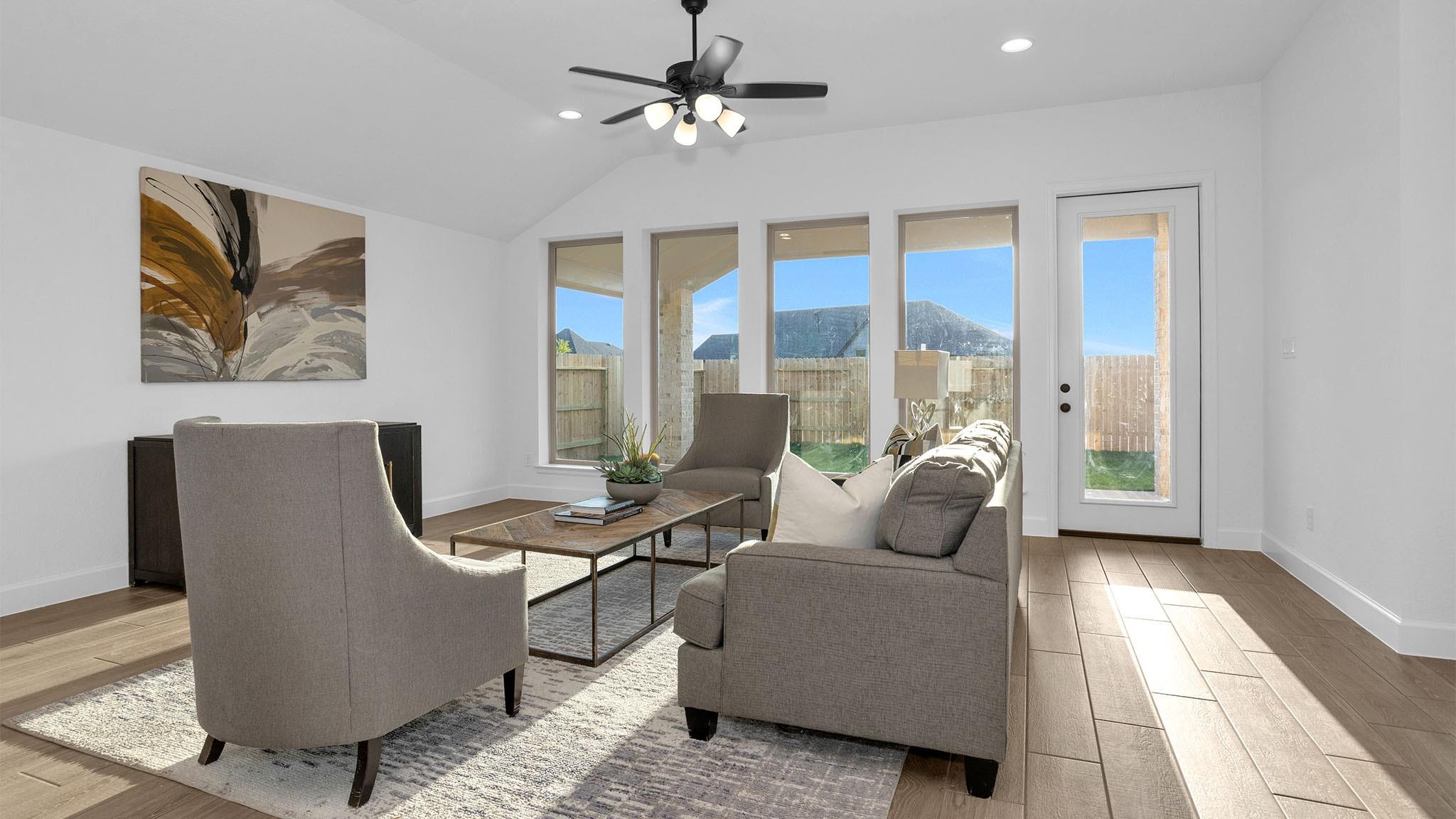 18234 Hardy Fir Court, Conroe Tx 77302 Property Photo 8