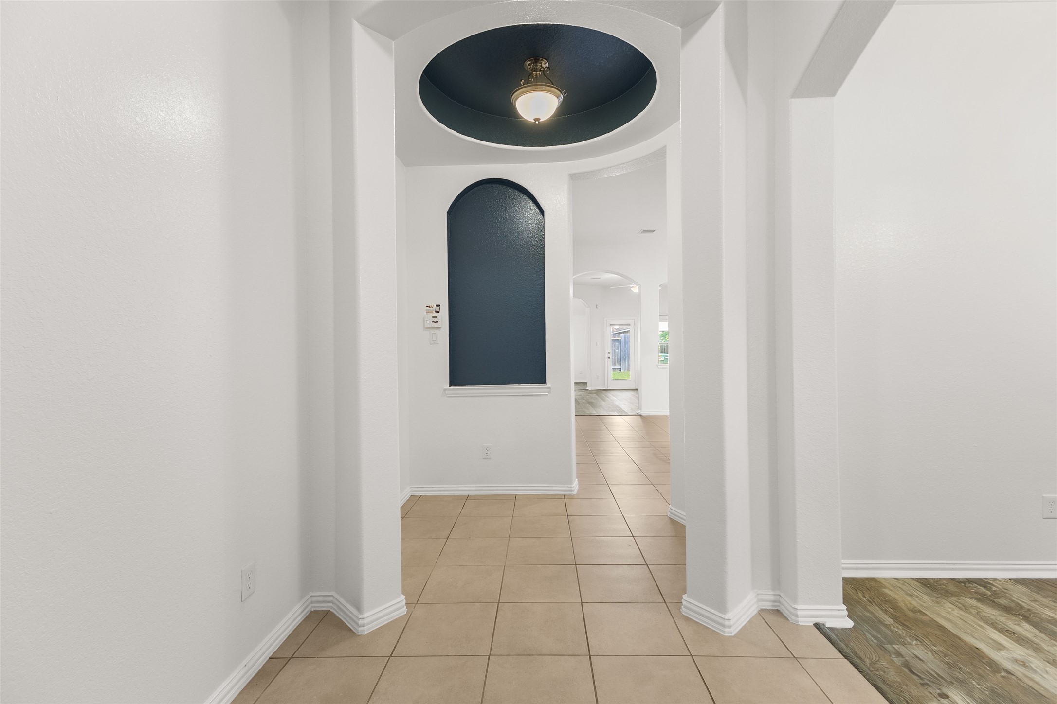 21380 Kings Guild Lane Property Photo 4