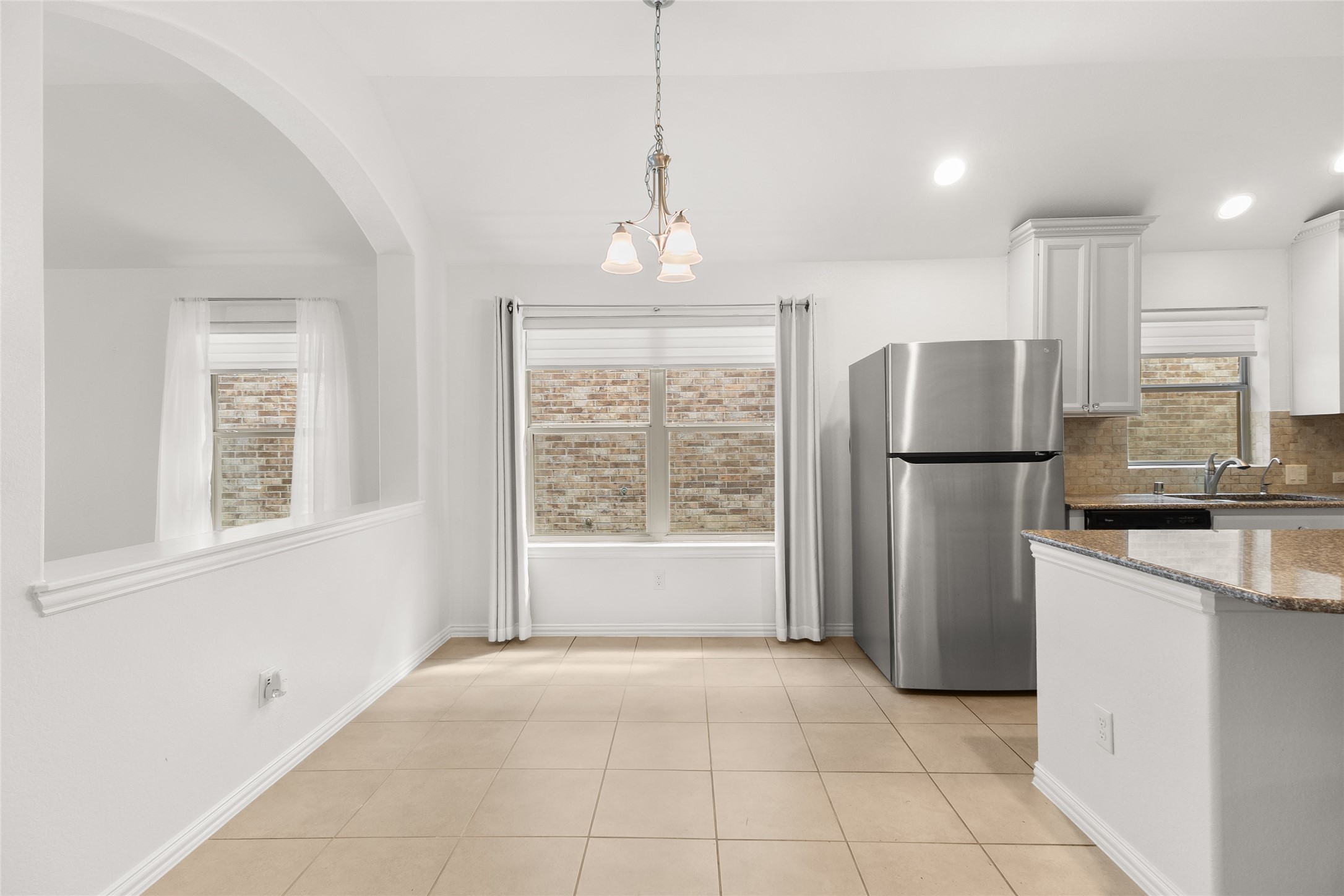 21380 Kings Guild Lane Property Photo 10