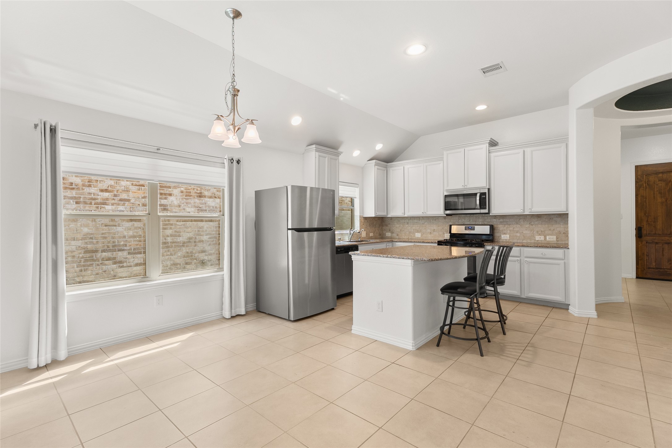 21380 Kings Guild Lane Property Photo 11