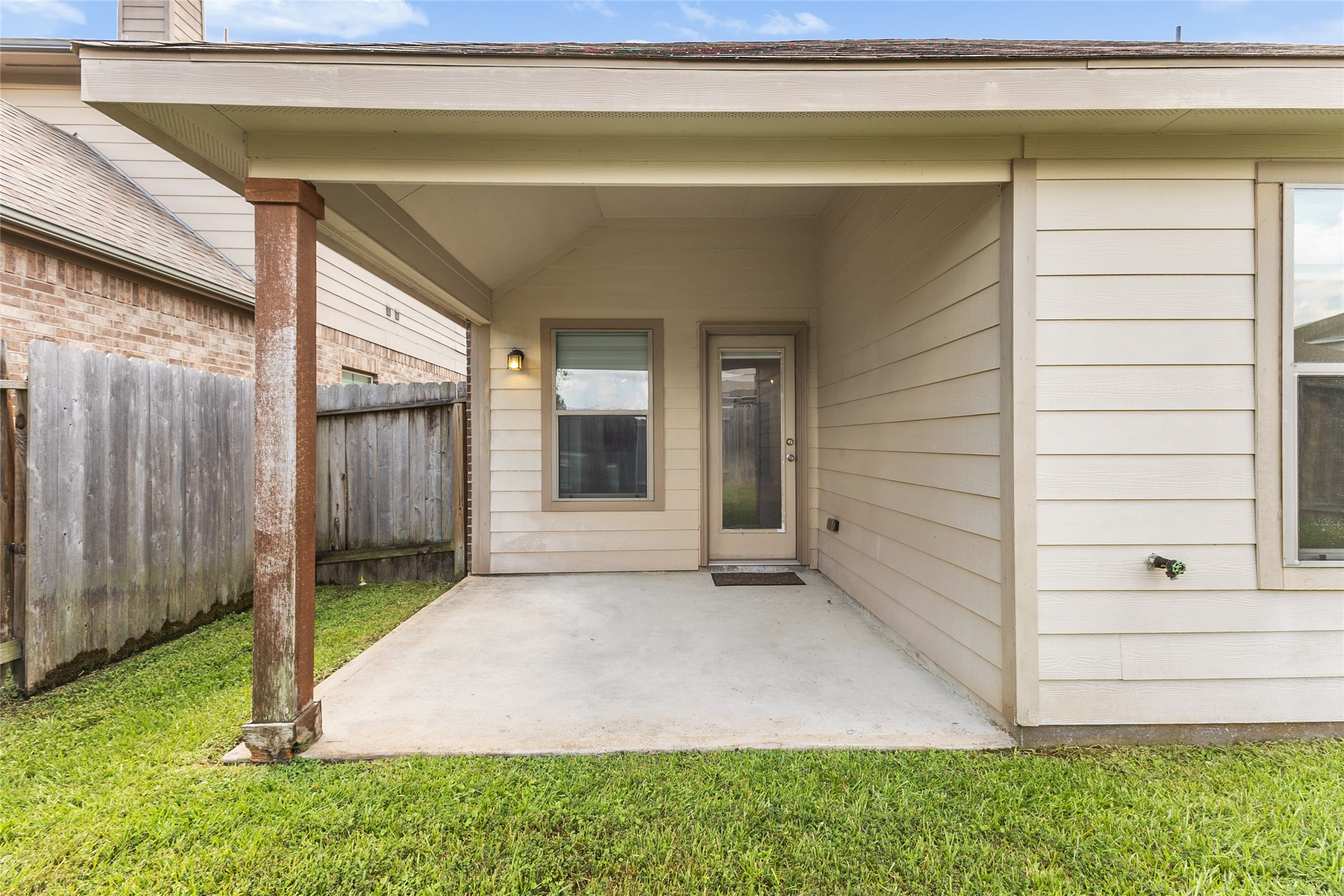 21380 Kings Guild Lane Property Photo 24