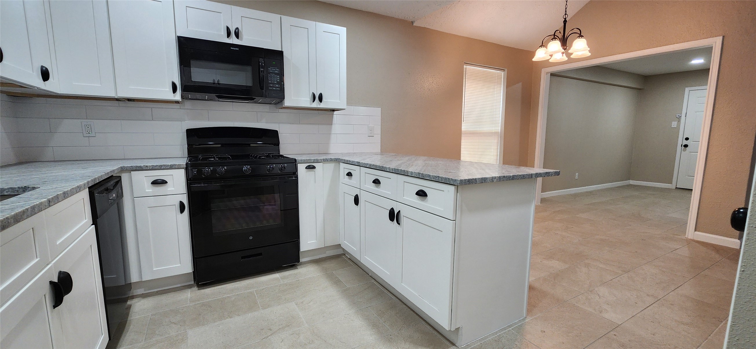 128 Lasso Street Property Photo 12