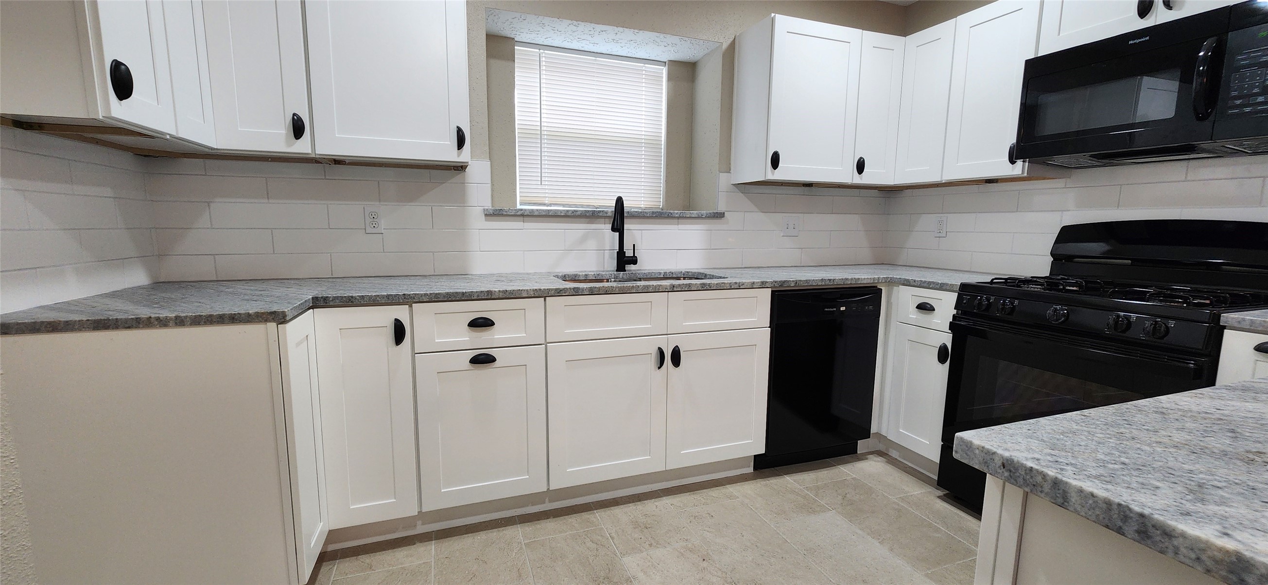 128 Lasso Street Property Photo 13
