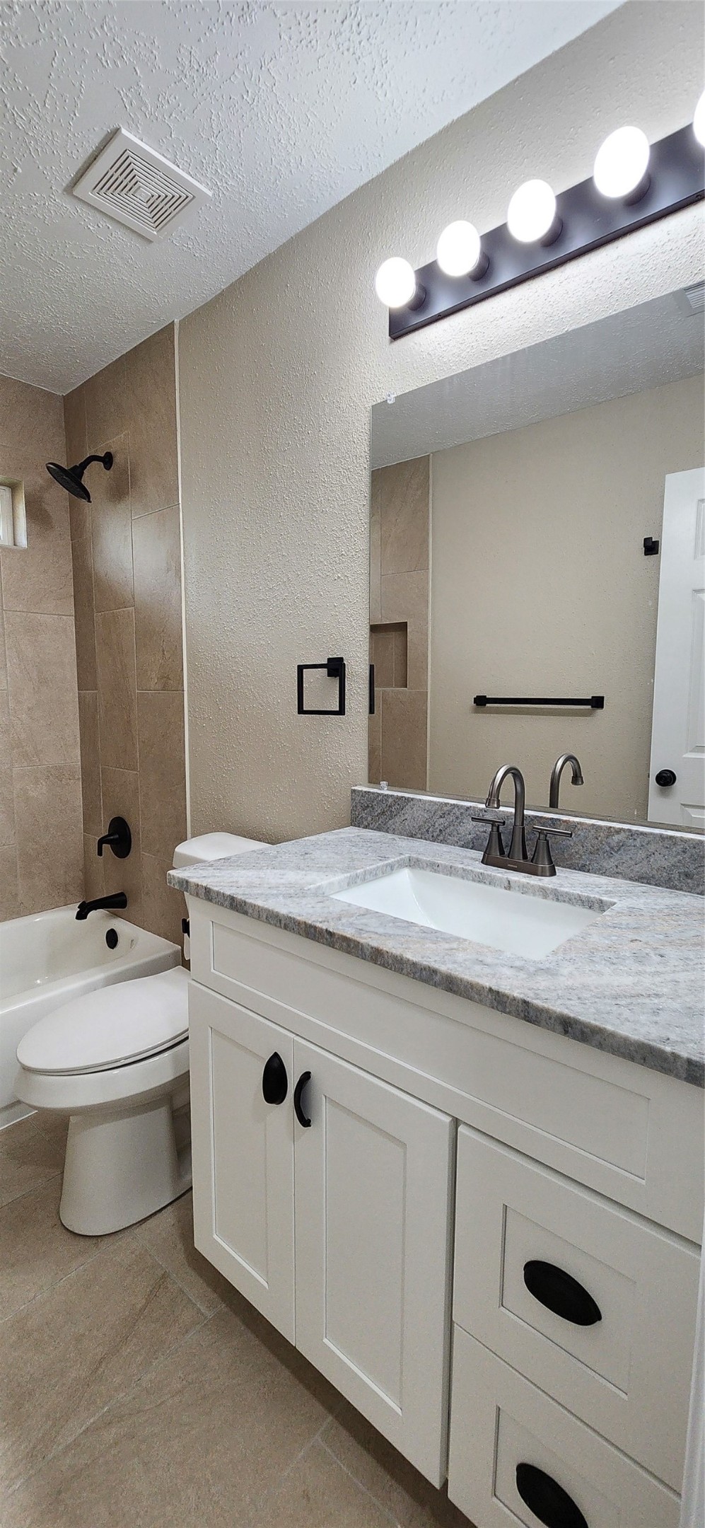 128 Lasso Street Property Photo 24
