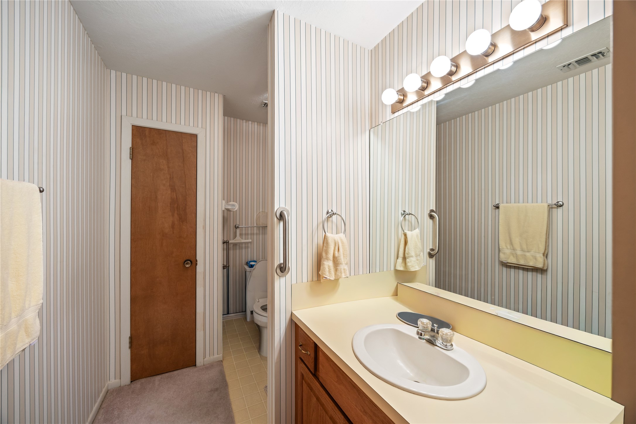 2175 Lola Lane Property Photo 7