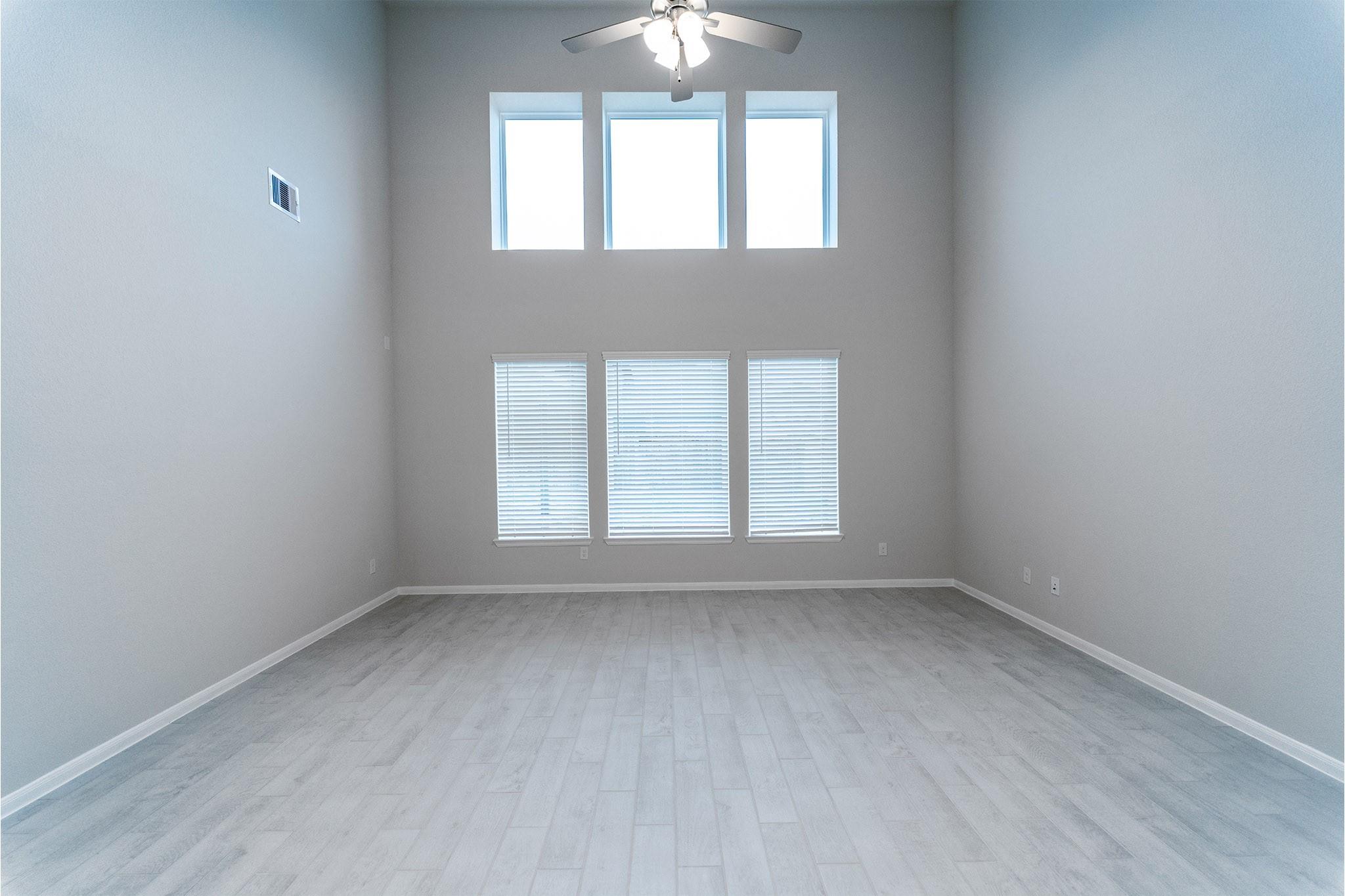 2818 Blue Iolite Drive Property Photo 3