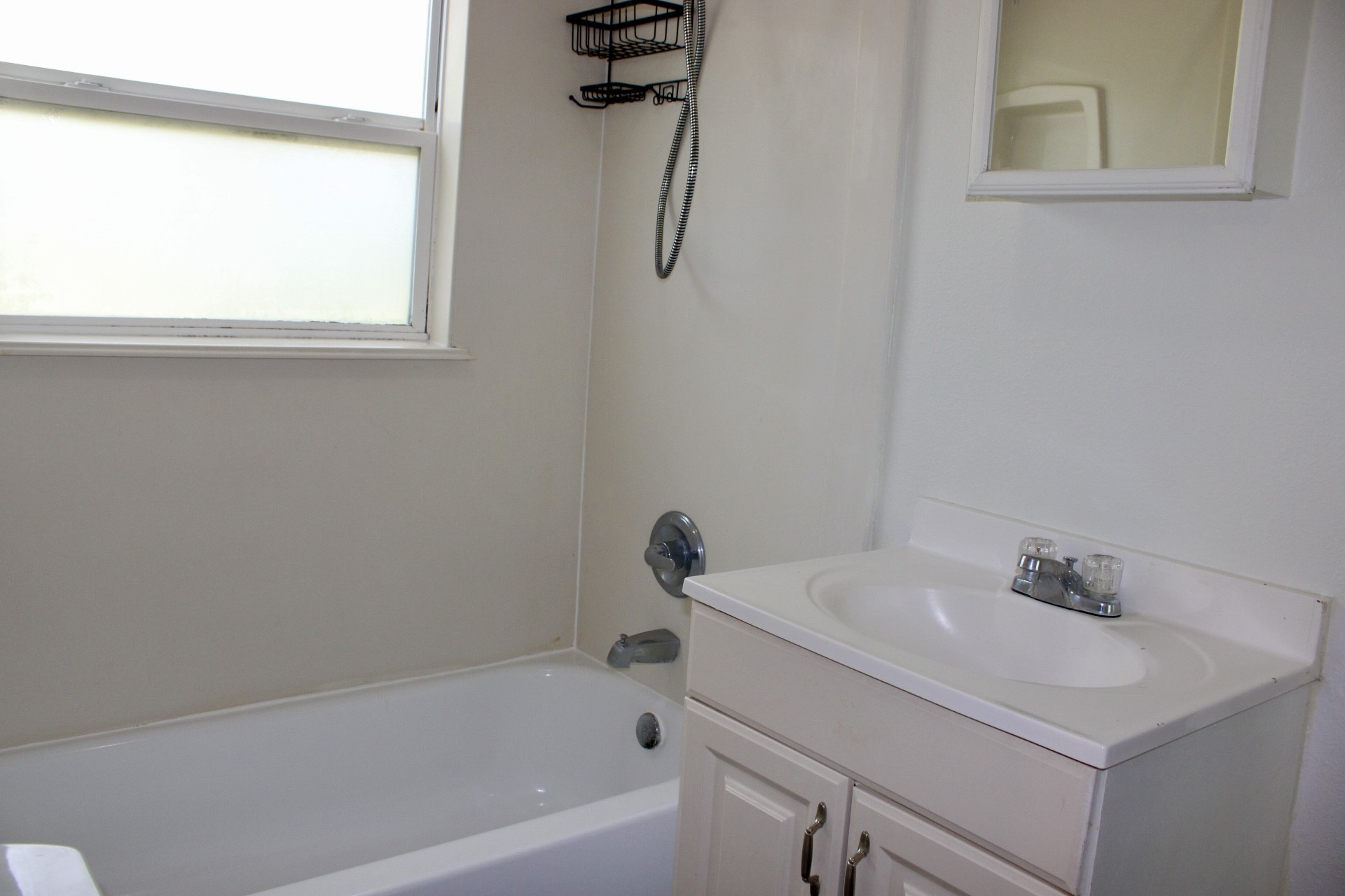 219 W 5th Street Property Photo 8