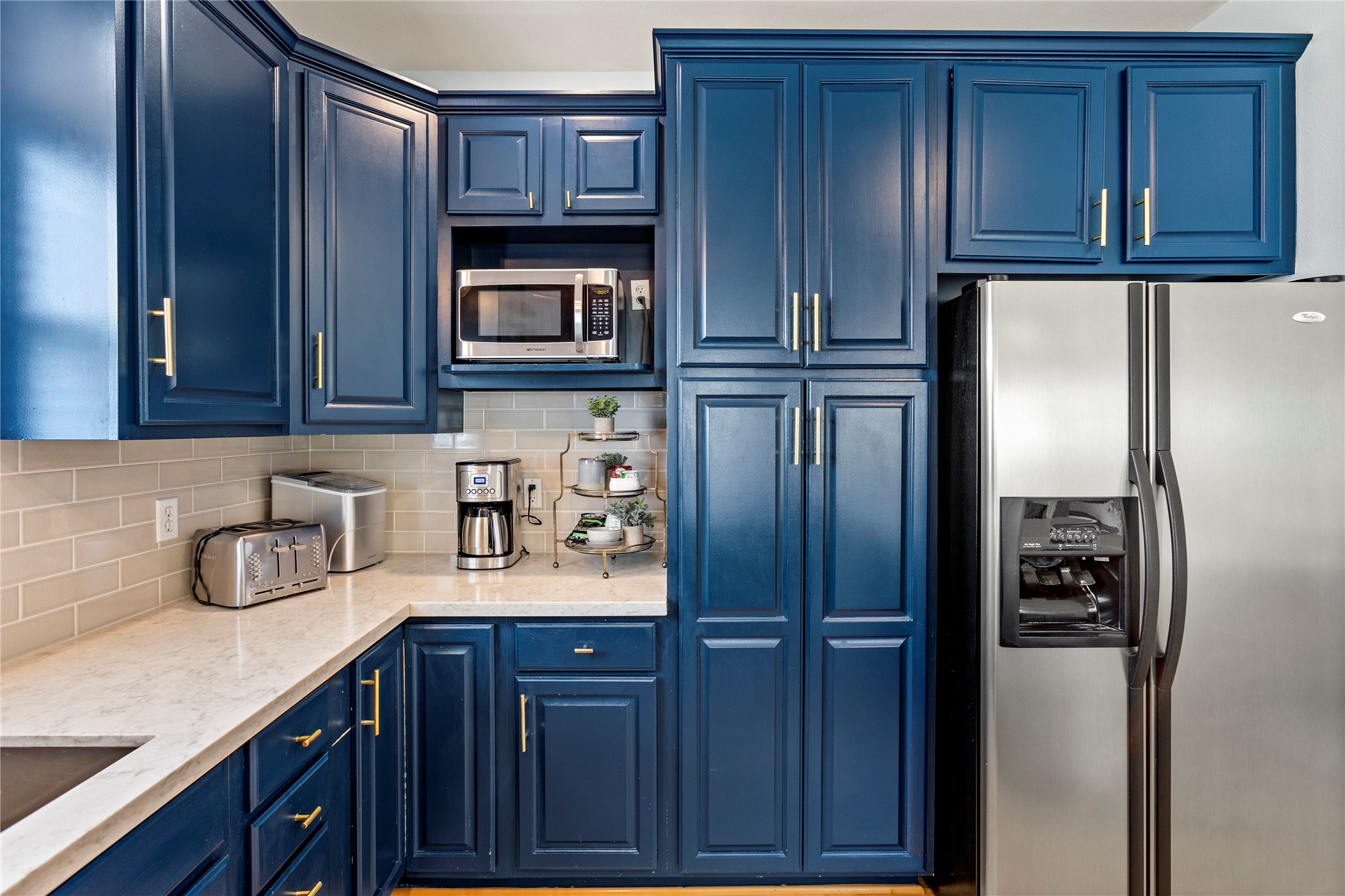 4114 Courageous Lane Property Photo 13