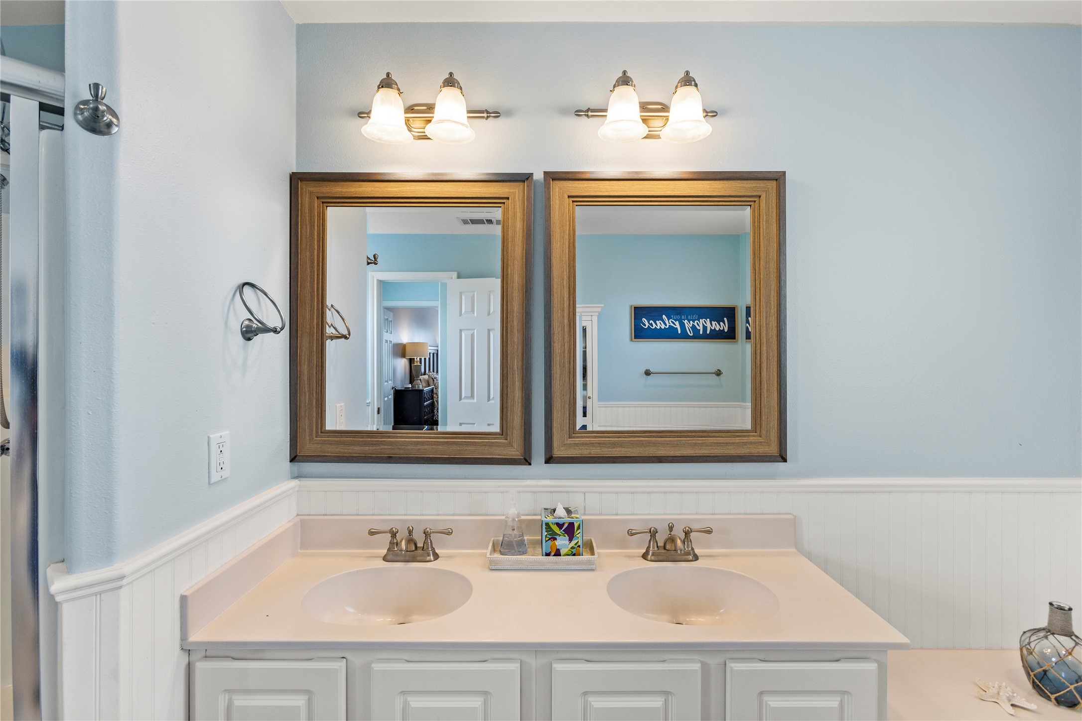 4114 Courageous Lane Property Photo 32