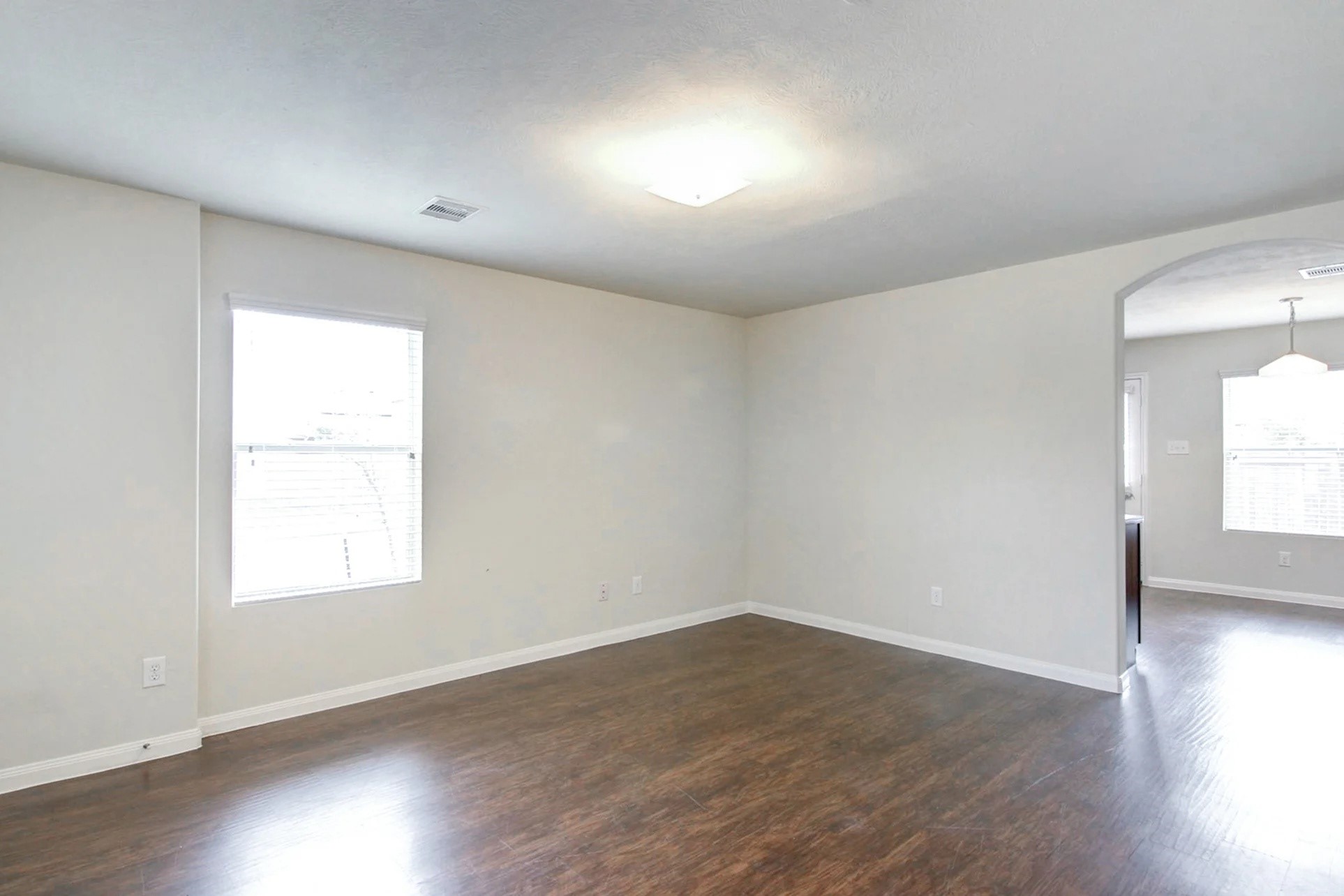 5627 Post Oak Manor Drive Property Photo 3