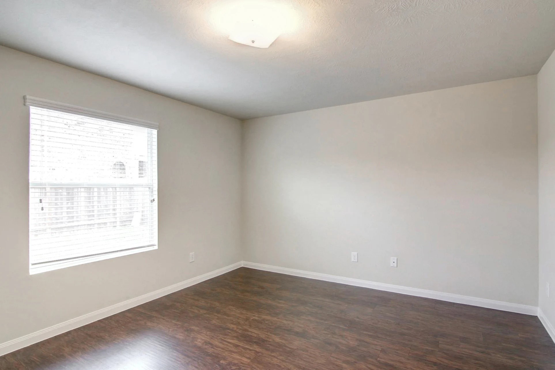 5627 Post Oak Manor Drive Property Photo 8