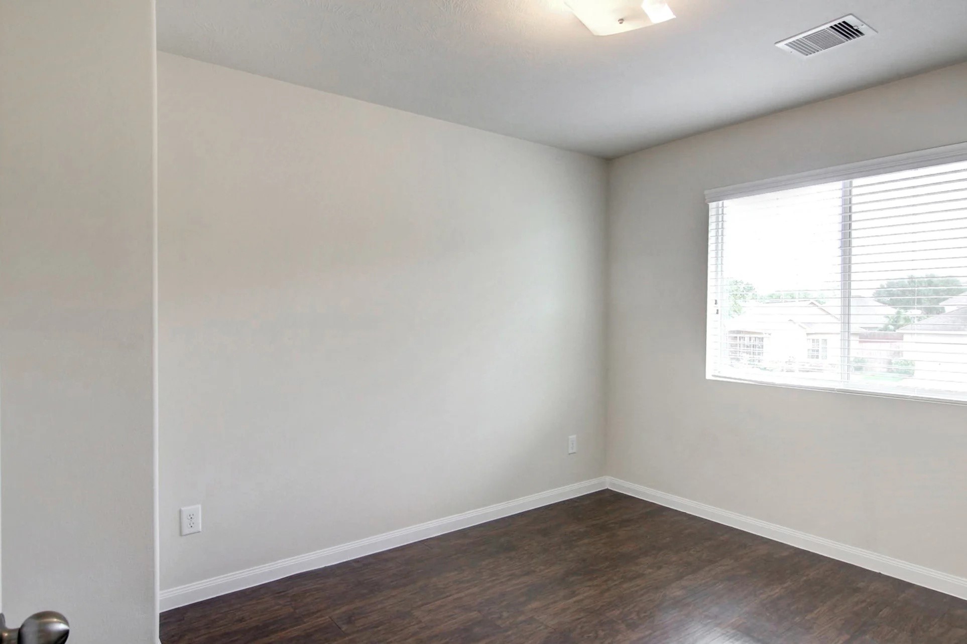 5627 Post Oak Manor Drive Property Photo 10