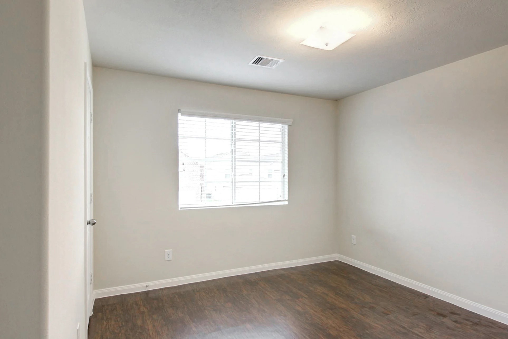 5627 Post Oak Manor Drive Property Photo 11