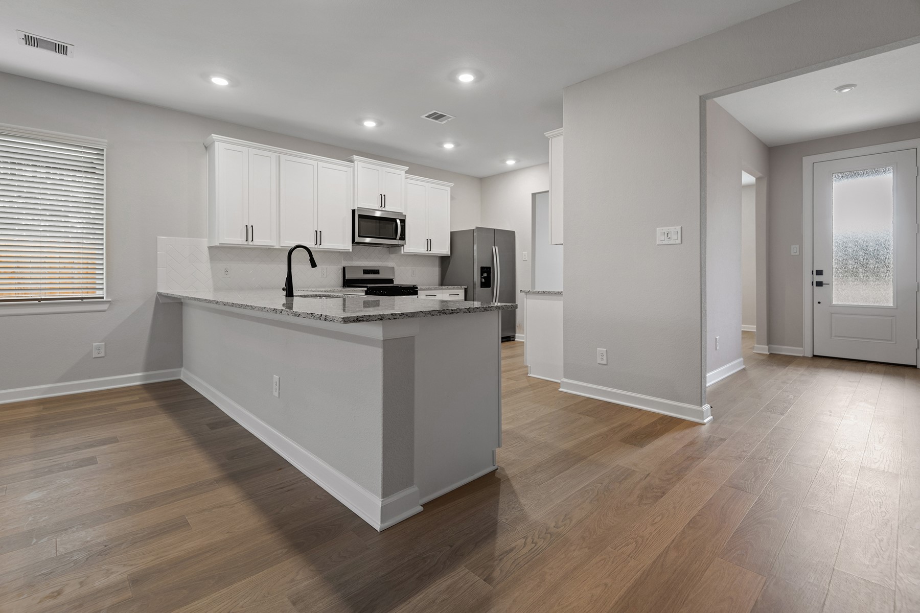 21510 Bluebonnet Bay Drive Property Photo 3