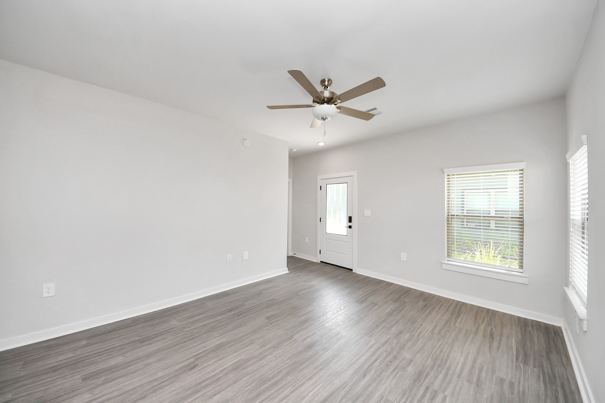 7711 Longmire Road 37 Property Photo 17