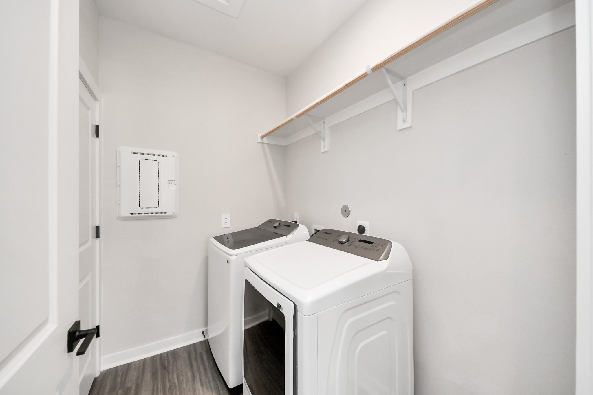 7711 Longmire Road 37 Property Photo 20