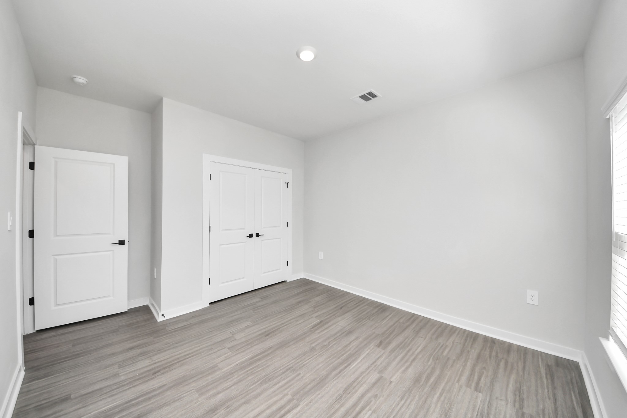 7711 Longmire Road 37 Property Photo 23
