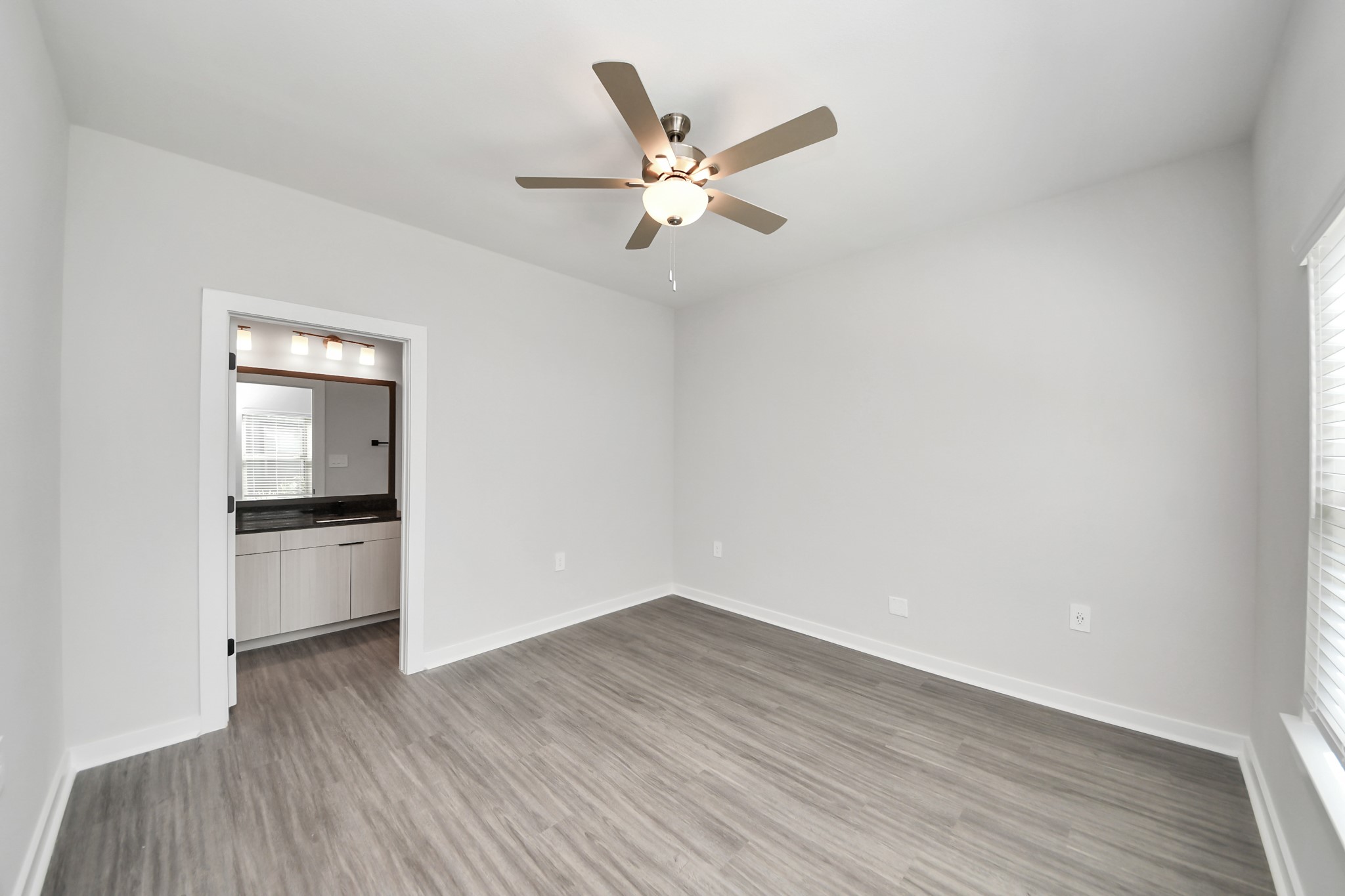 7711 Longmire Road 37 Property Photo 24