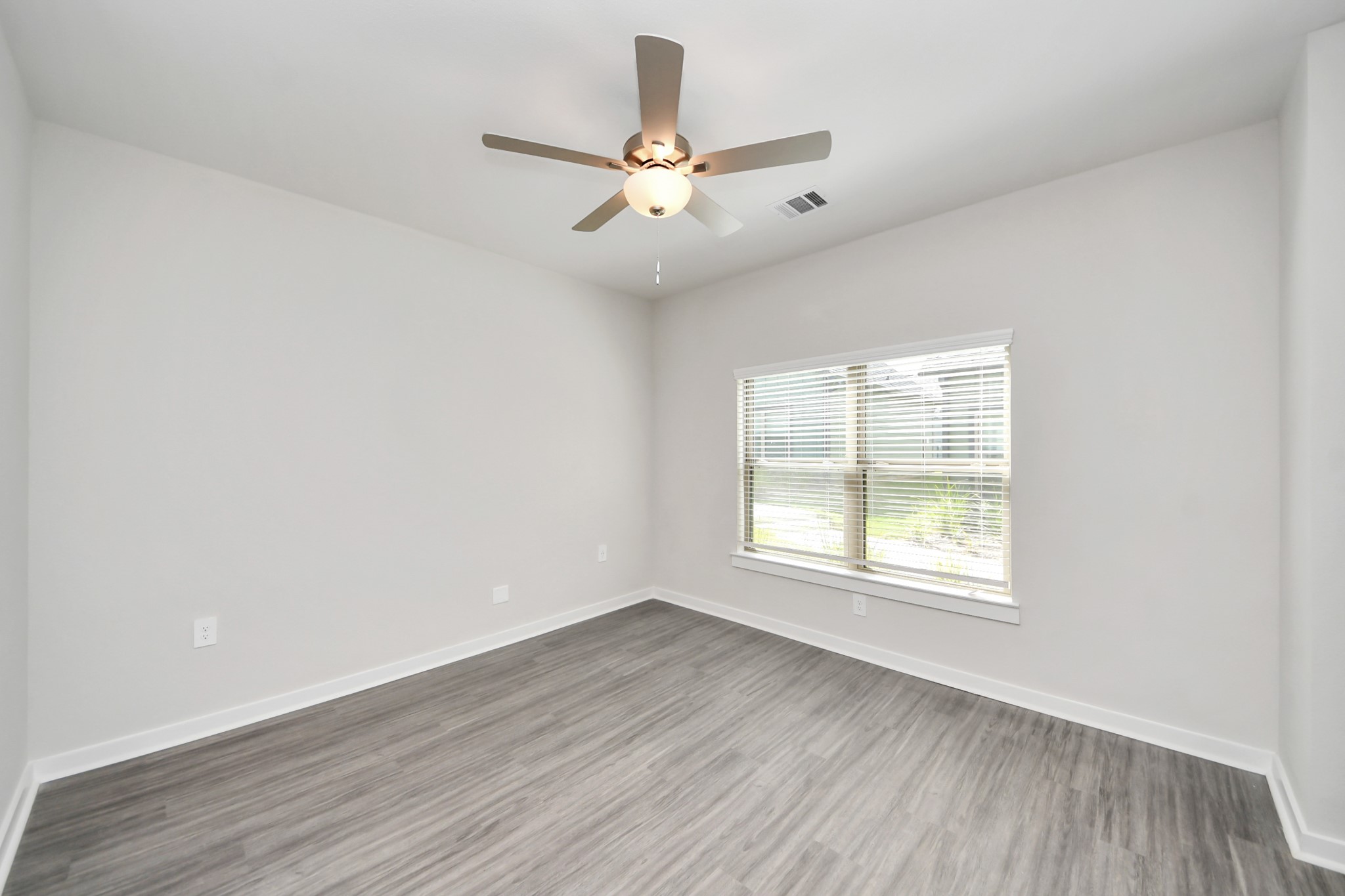 7711 Longmire Road 37 Property Photo 25