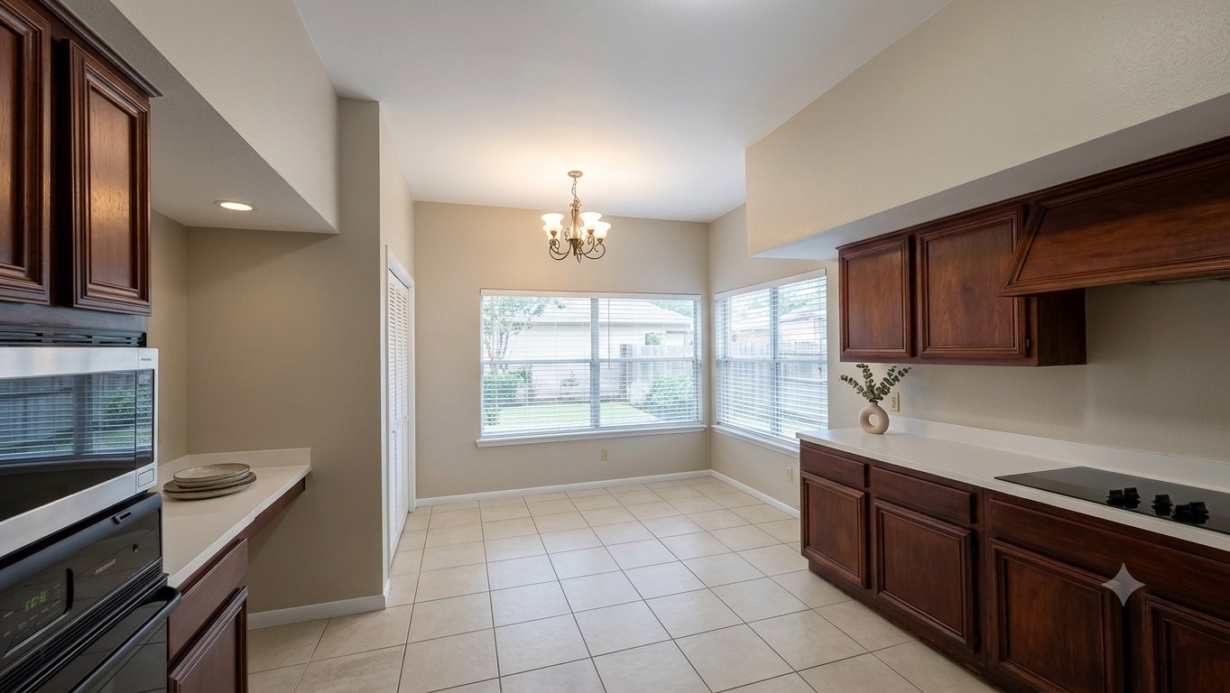 12747 Ashford Meadow Drive Property Photo 5