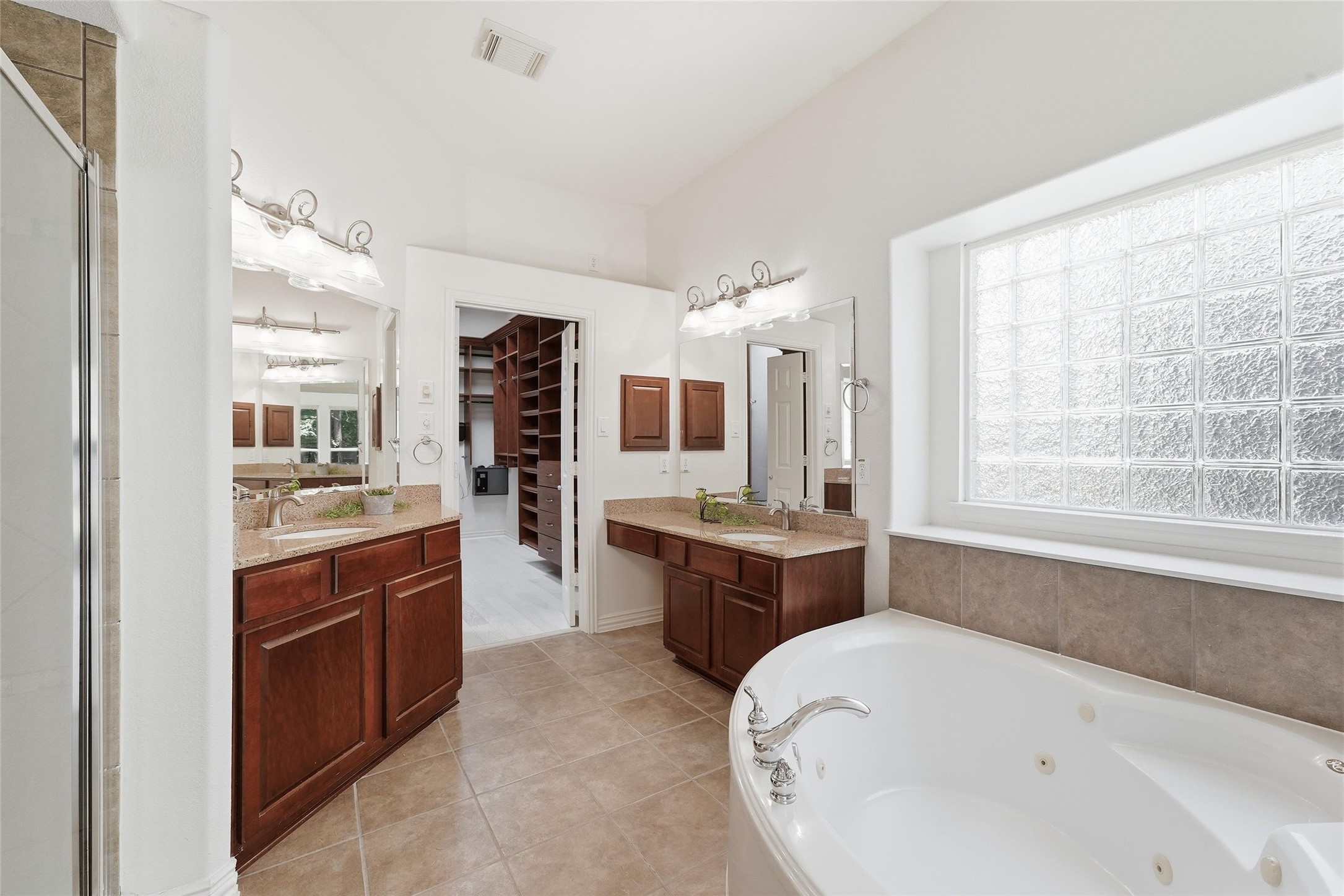 58 N Scribewood Circle Property Photo 16