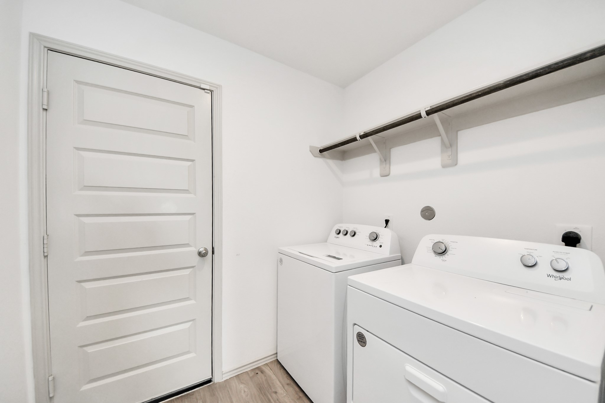 3521 Rockefeller Road Property Photo 10