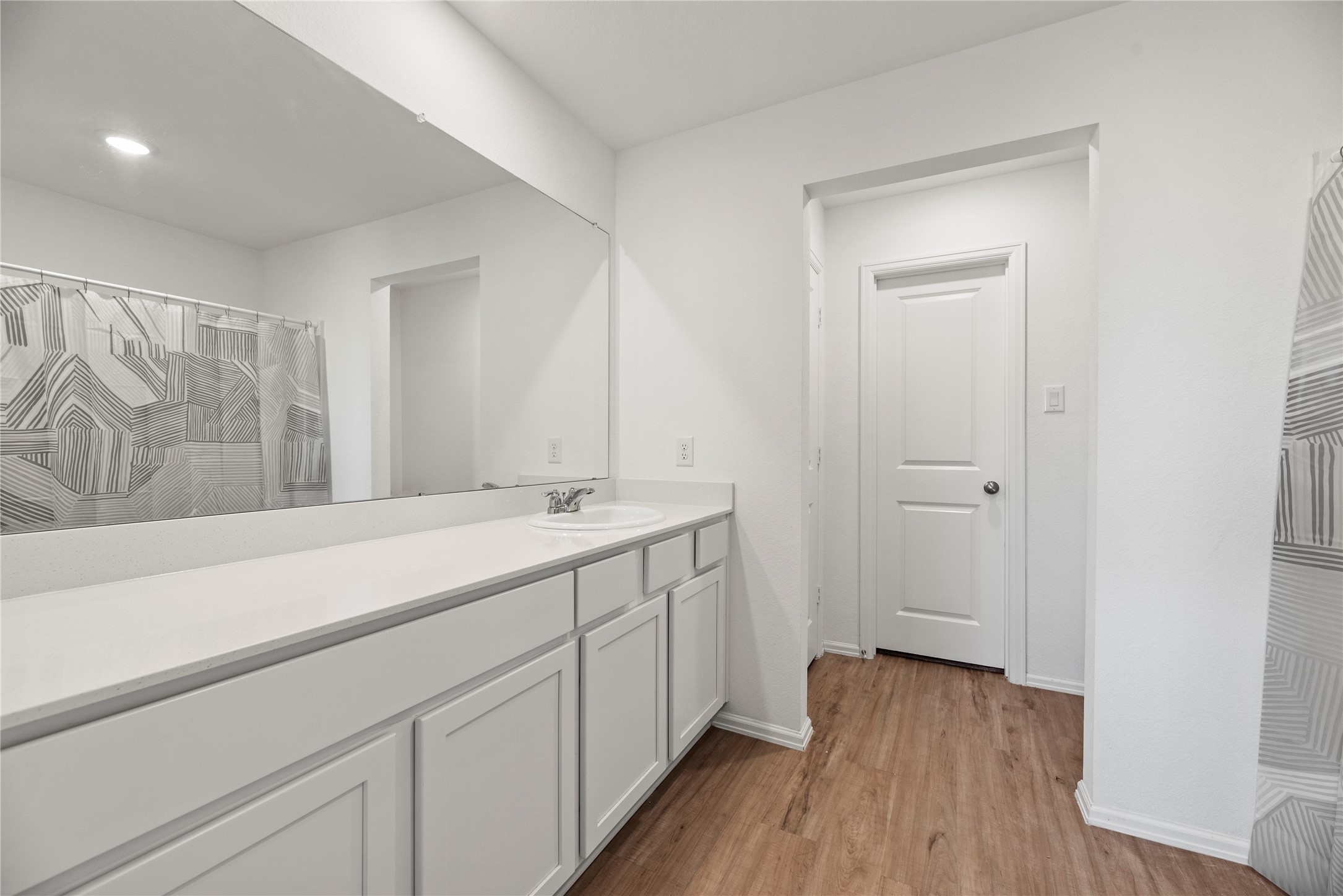 7303 Clover Chase Drive Property Photo 8