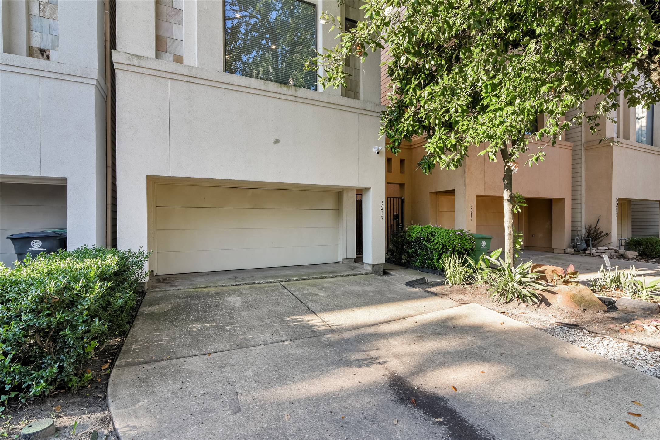 5213 Lillian Street Property Photo 3