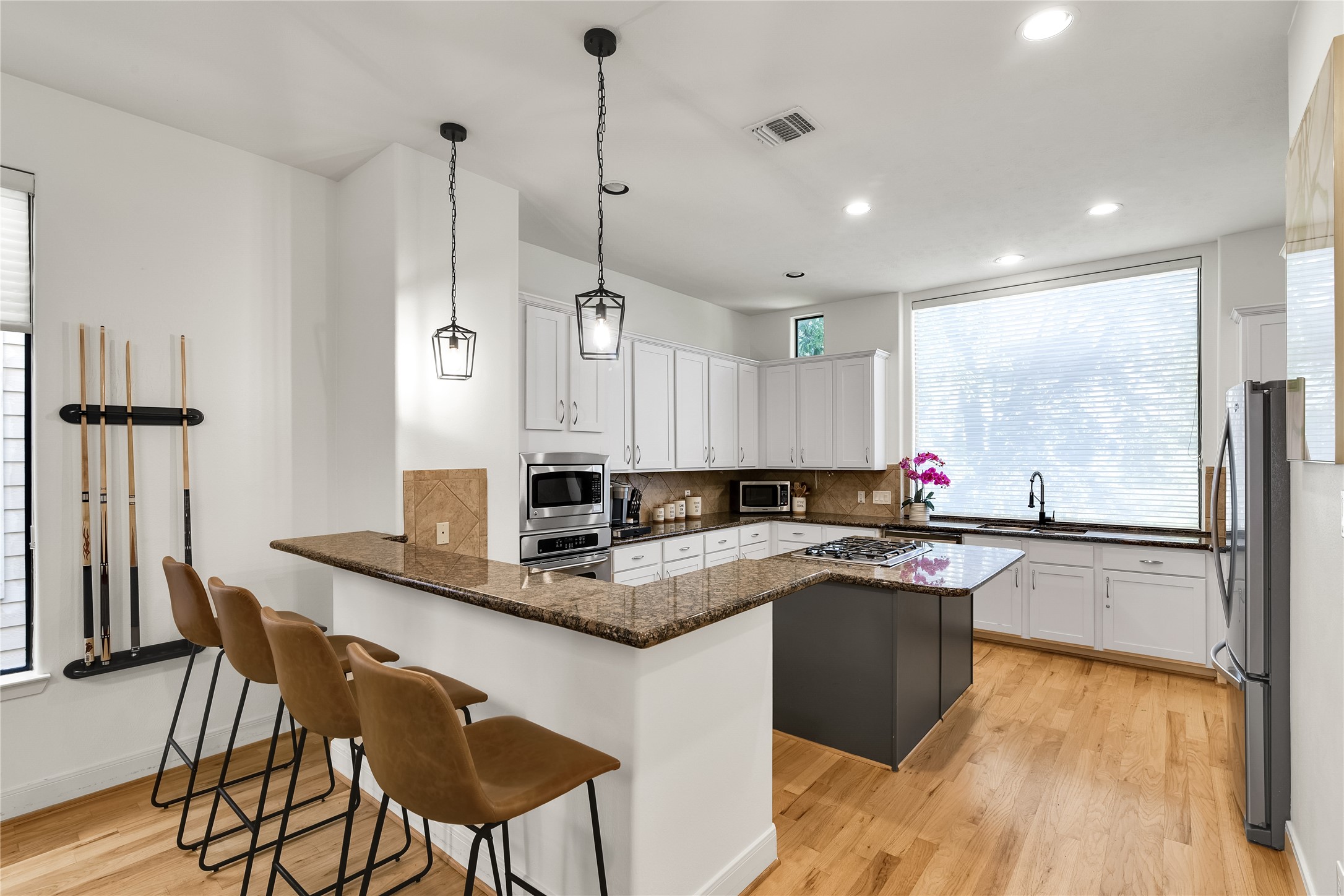 5213 Lillian Street Property Photo 13