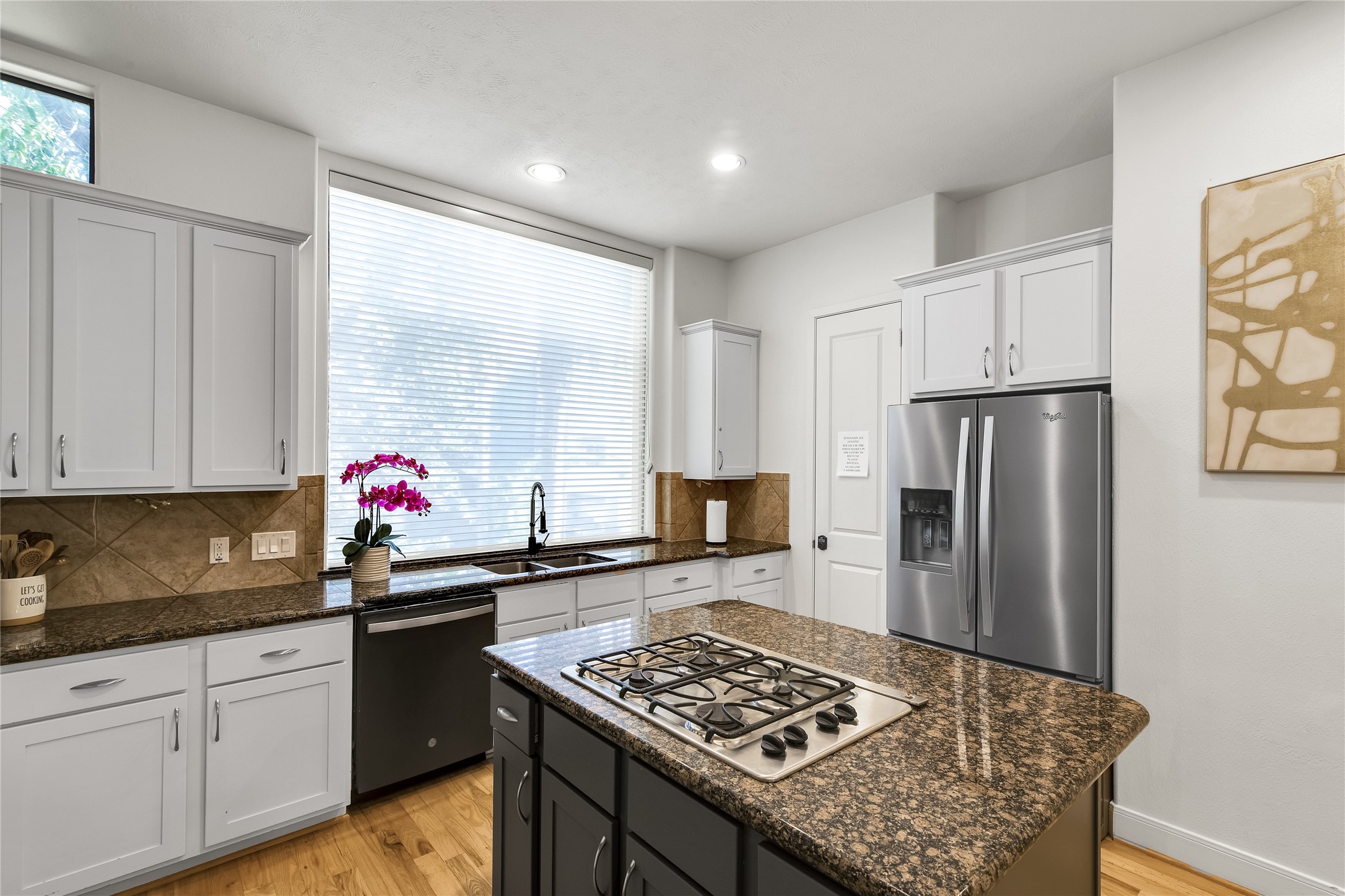 5213 Lillian Street Property Photo 15