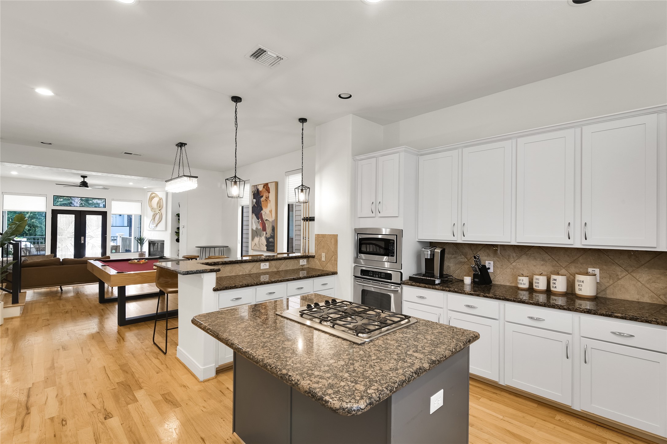5213 Lillian Street Property Photo 16