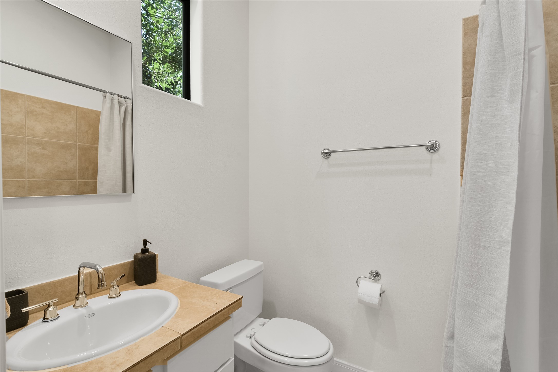 5213 Lillian Street Property Photo 26