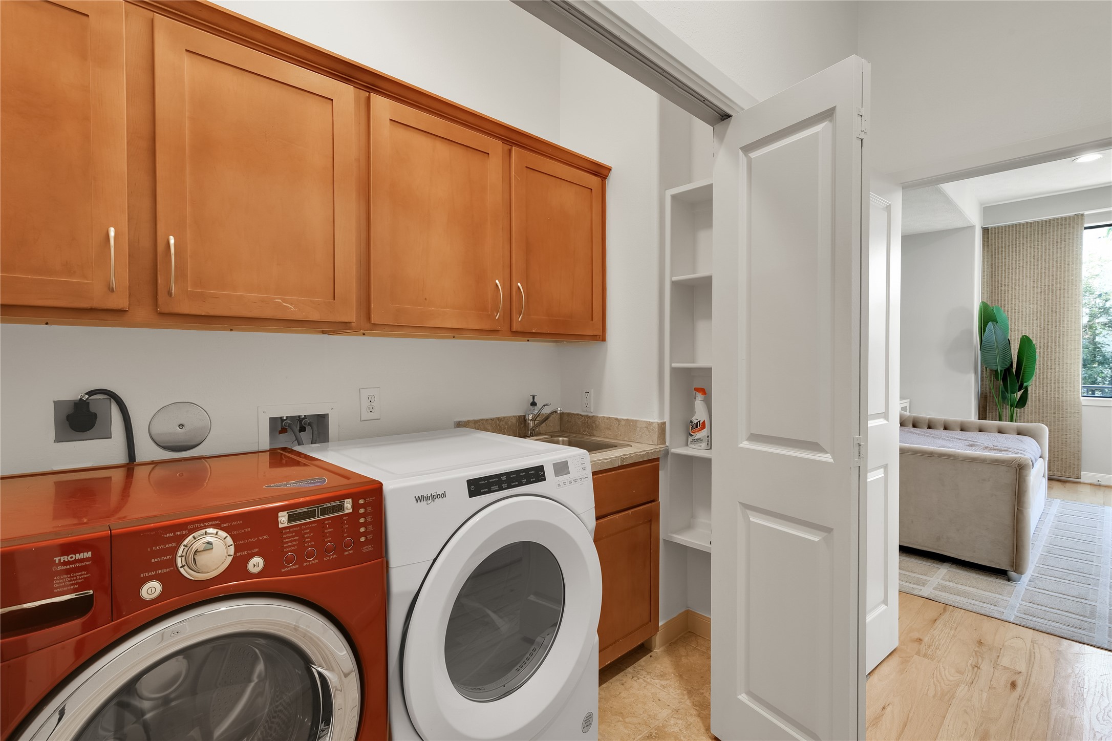 5213 Lillian Street Property Photo 27